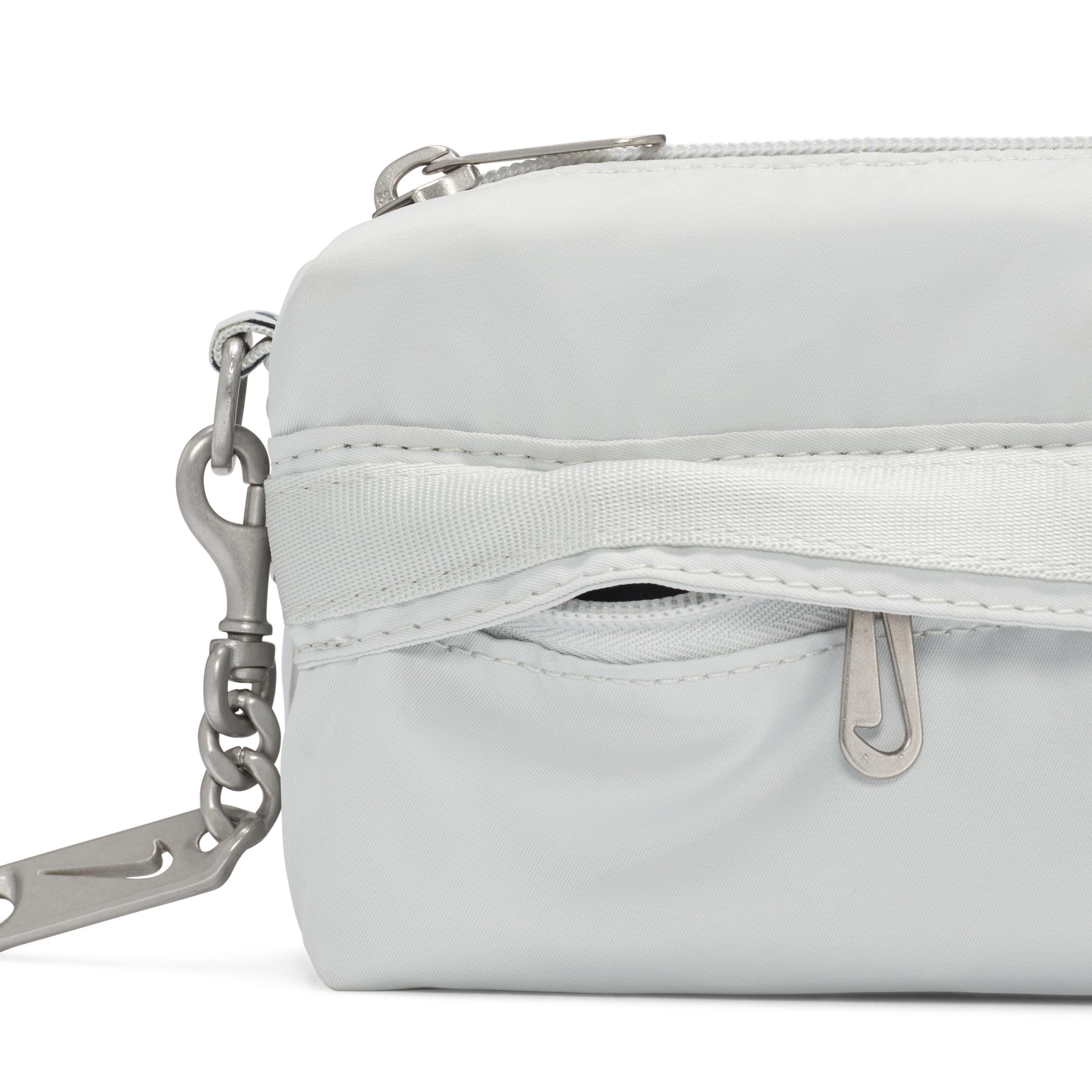Cuti-Trip 假日旅行- ✓Nike Futura Luxe Crossbody Bag 购买链接