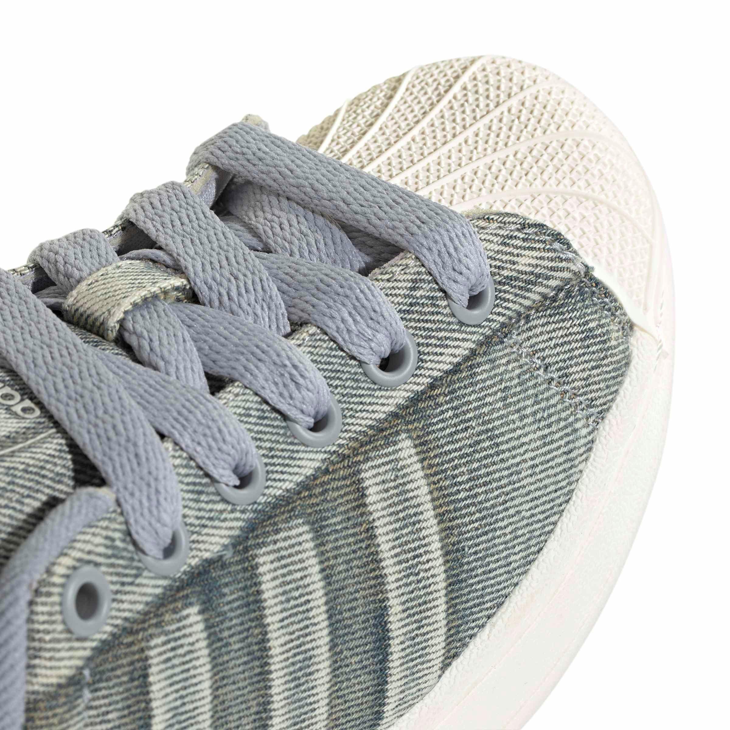 adidas Originals Superstar II "Grey/Core White" Grade School Girls' Shoe - GREY/WHITE Thumbnail View 7