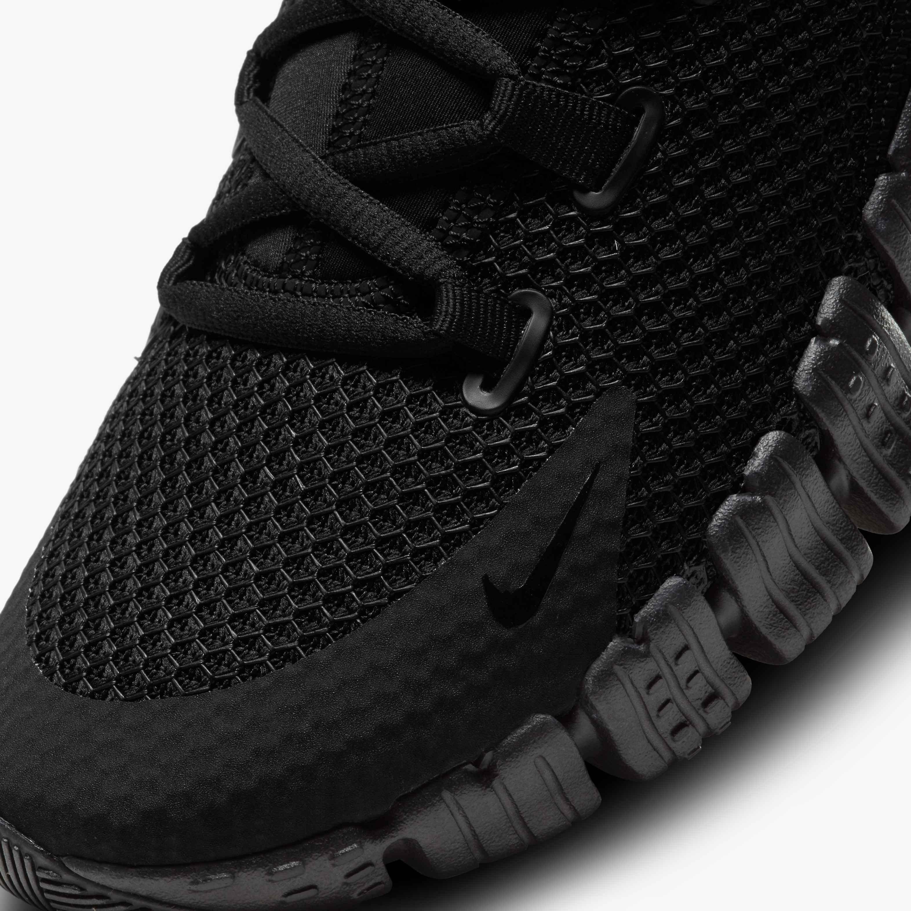 Nike metcon 4 hot sale all black