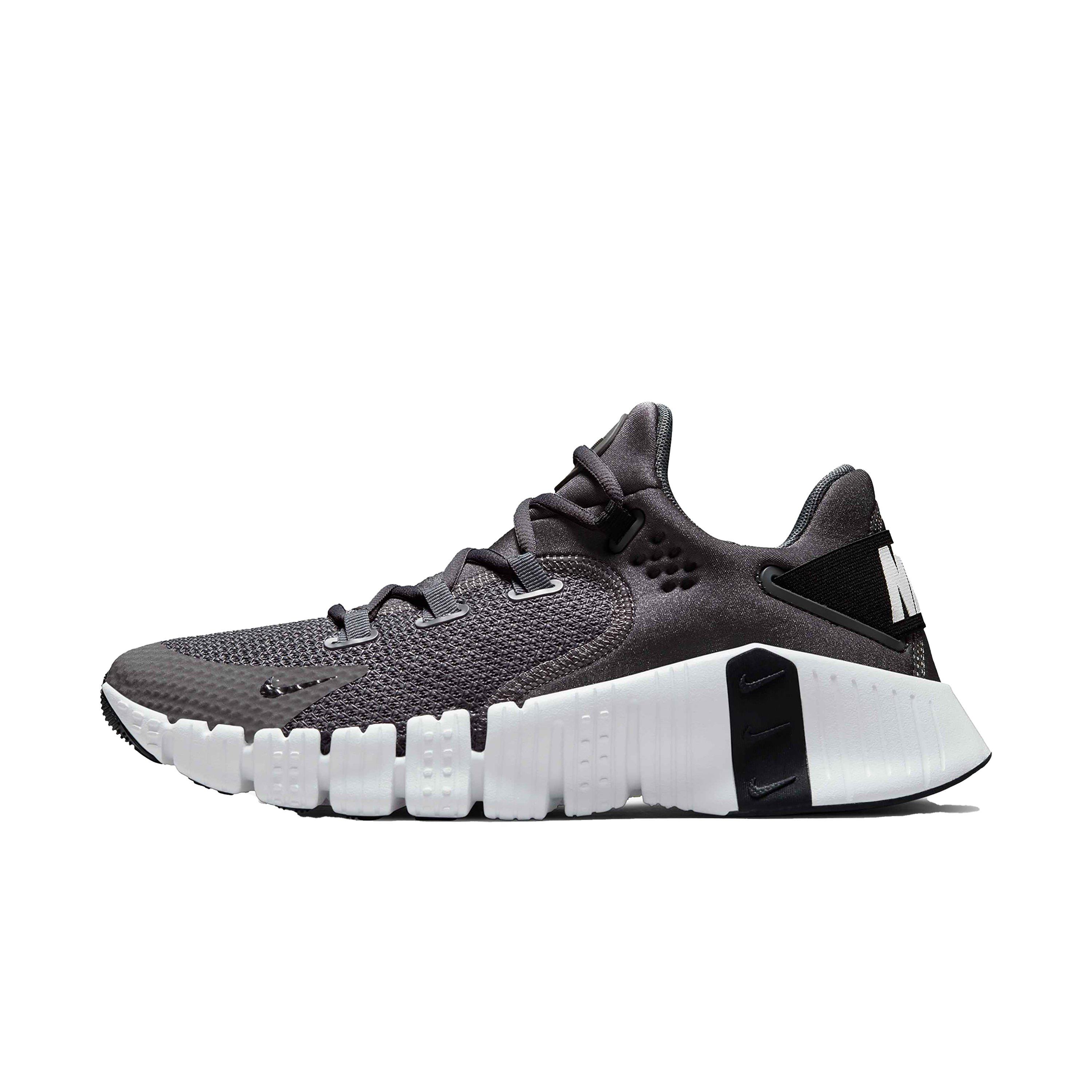 Metcon 4 black white sale