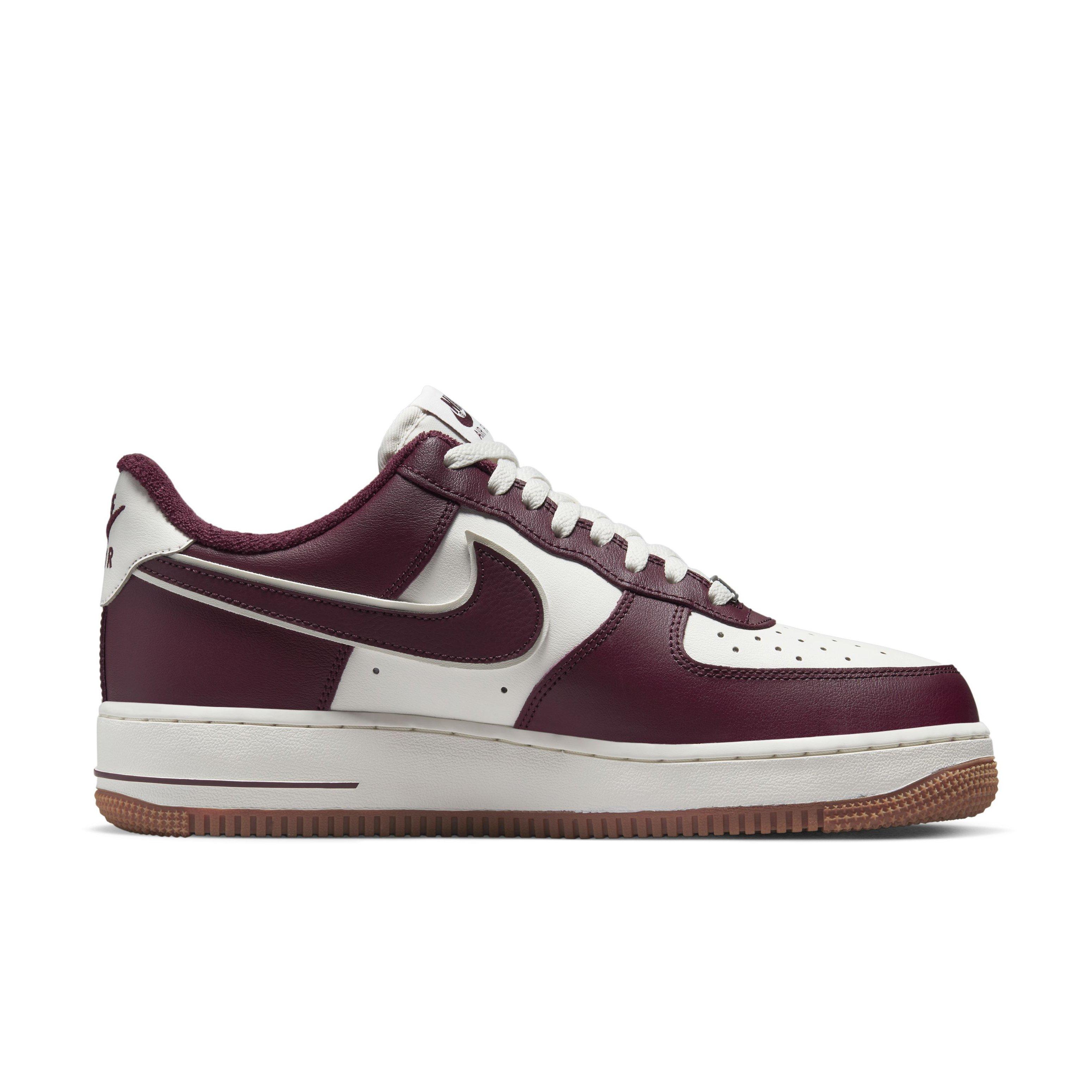 Nike Air Force 1 '07 LV8 7.5 / Brown