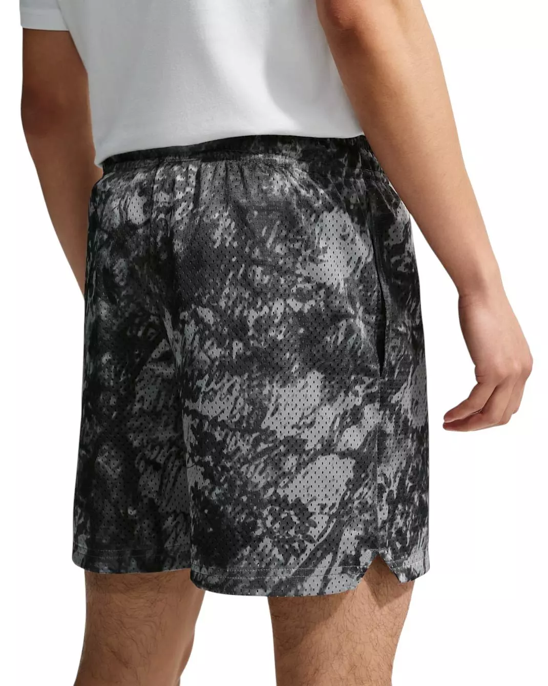 Nike Men's Standard Issue 5" Basketball Shorts - Iron Grey - IRON GREY