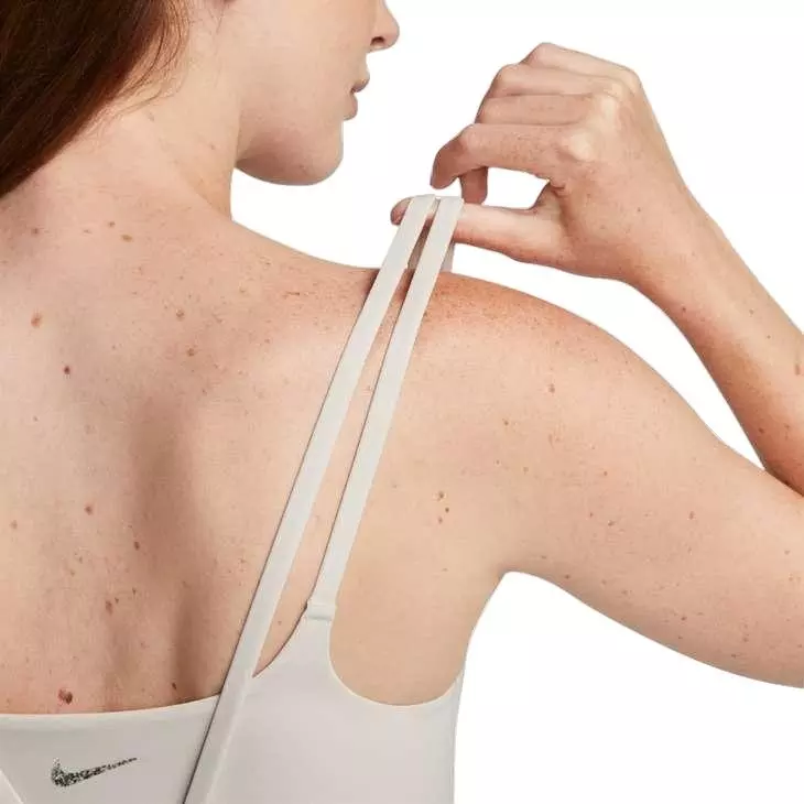 Nike Women's Dri-FIT Alate Trace Padded Strappy Sports Bra - CREAM