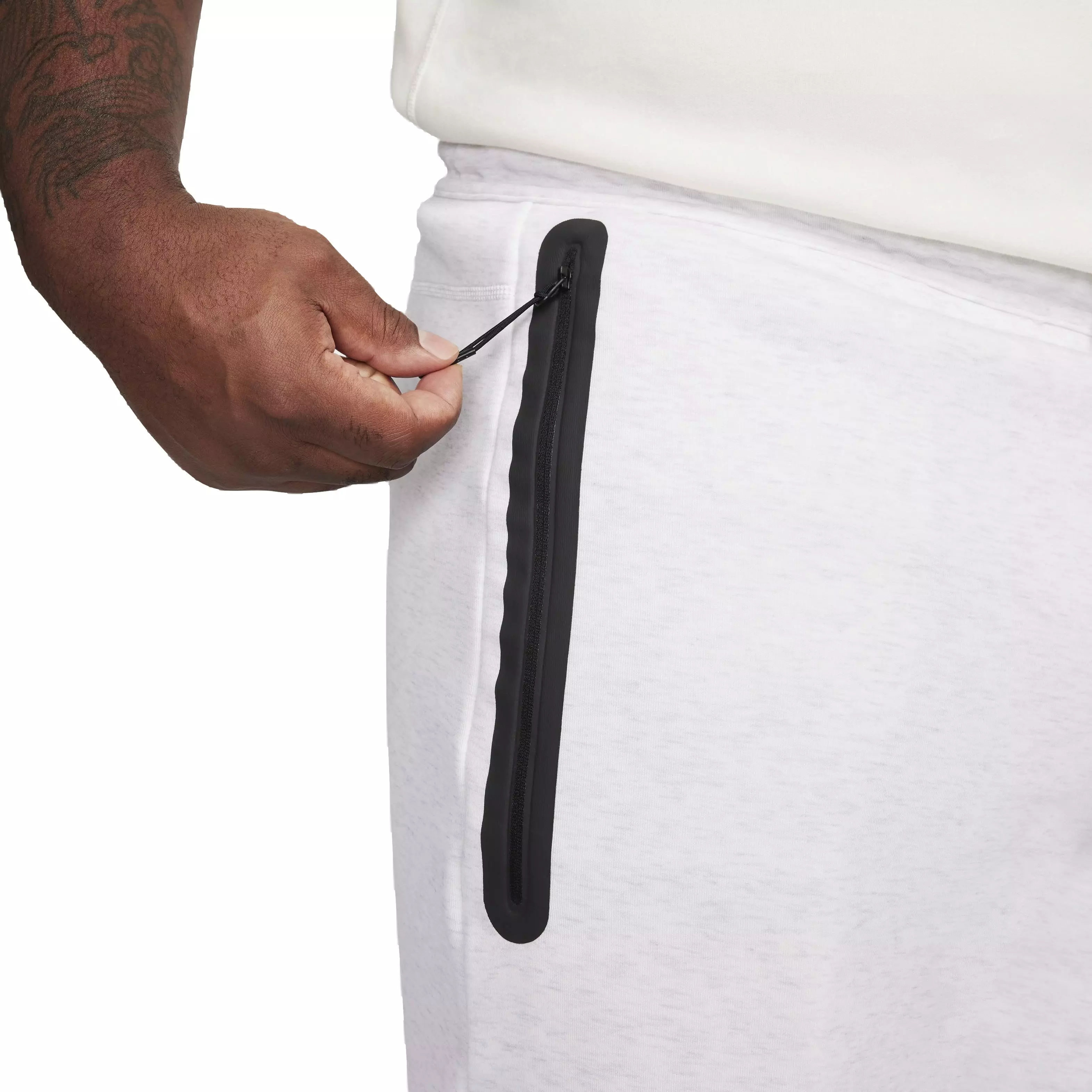 Nike Men's Sportswear Tech Fleece Shorts - WHITE