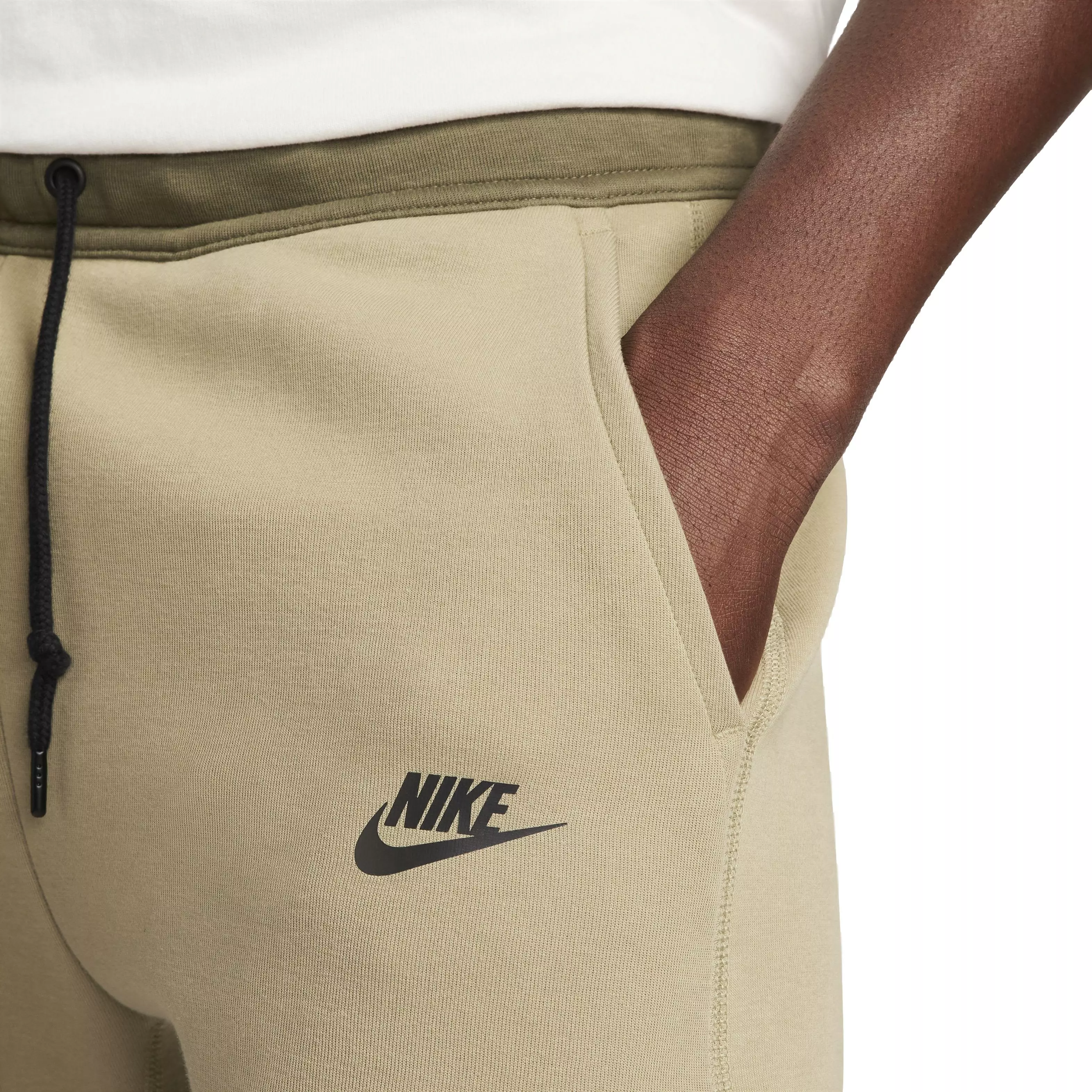Nike Men's Sportswear Tech Fleece Joggers - BROWN