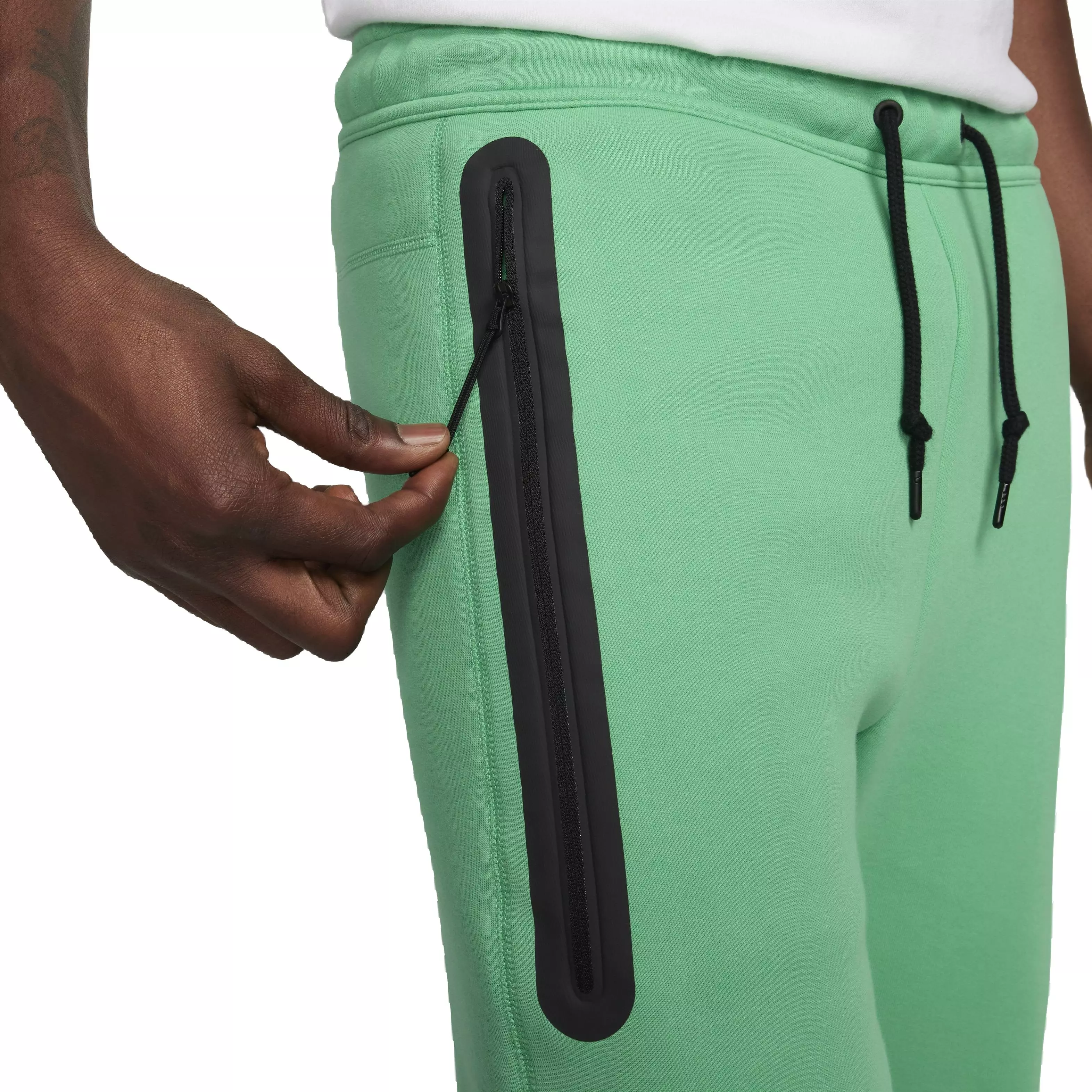 Nike Men's Sportswear Tech Fleece Joggers - GREEN