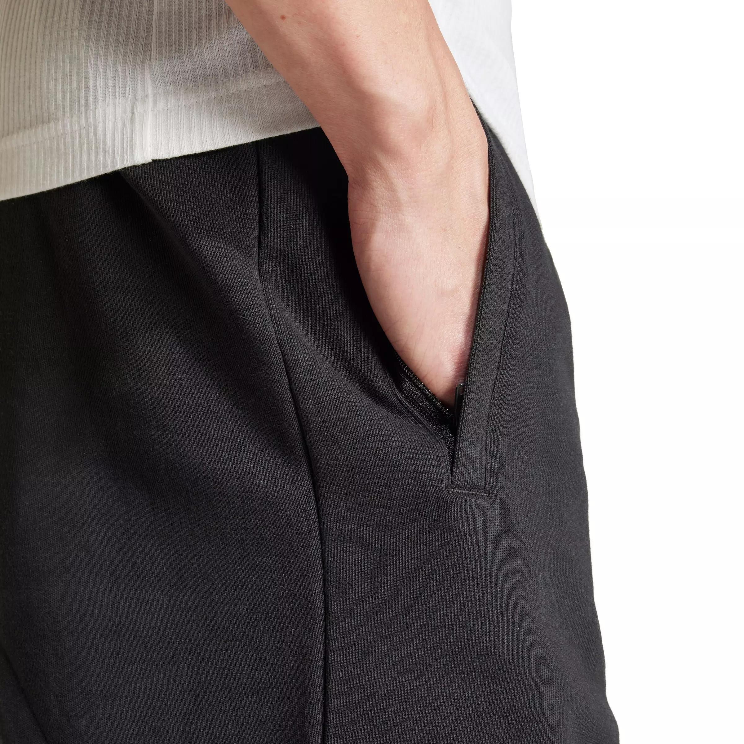 adidas Originals Men's Essentials Trefoil Shorts - Black - BLACK