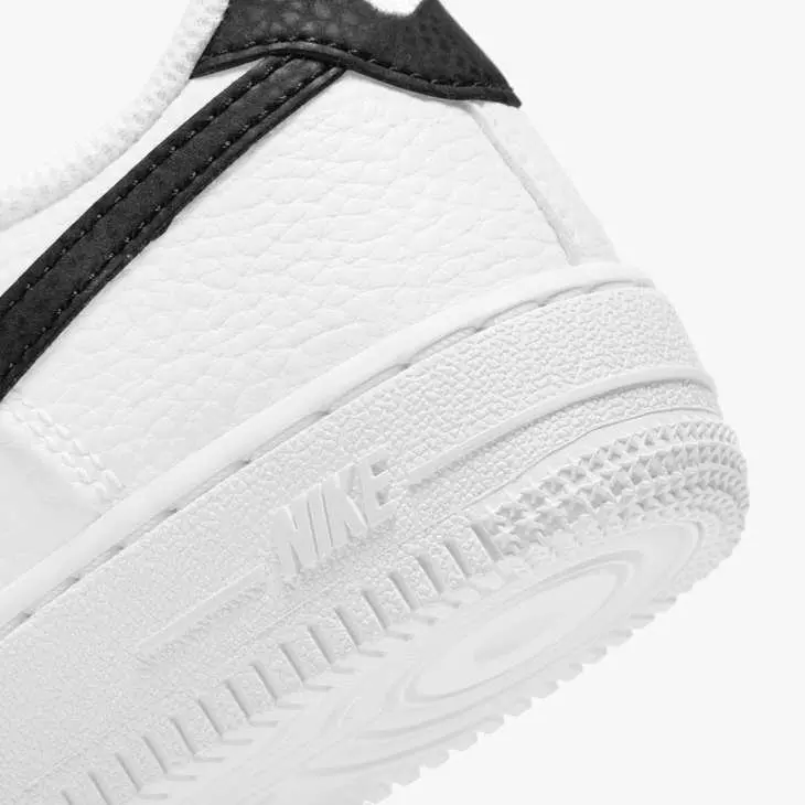 Nike Air Force 1 "White/Black" Grade School Boys' Shoe - WHITE/BLACK