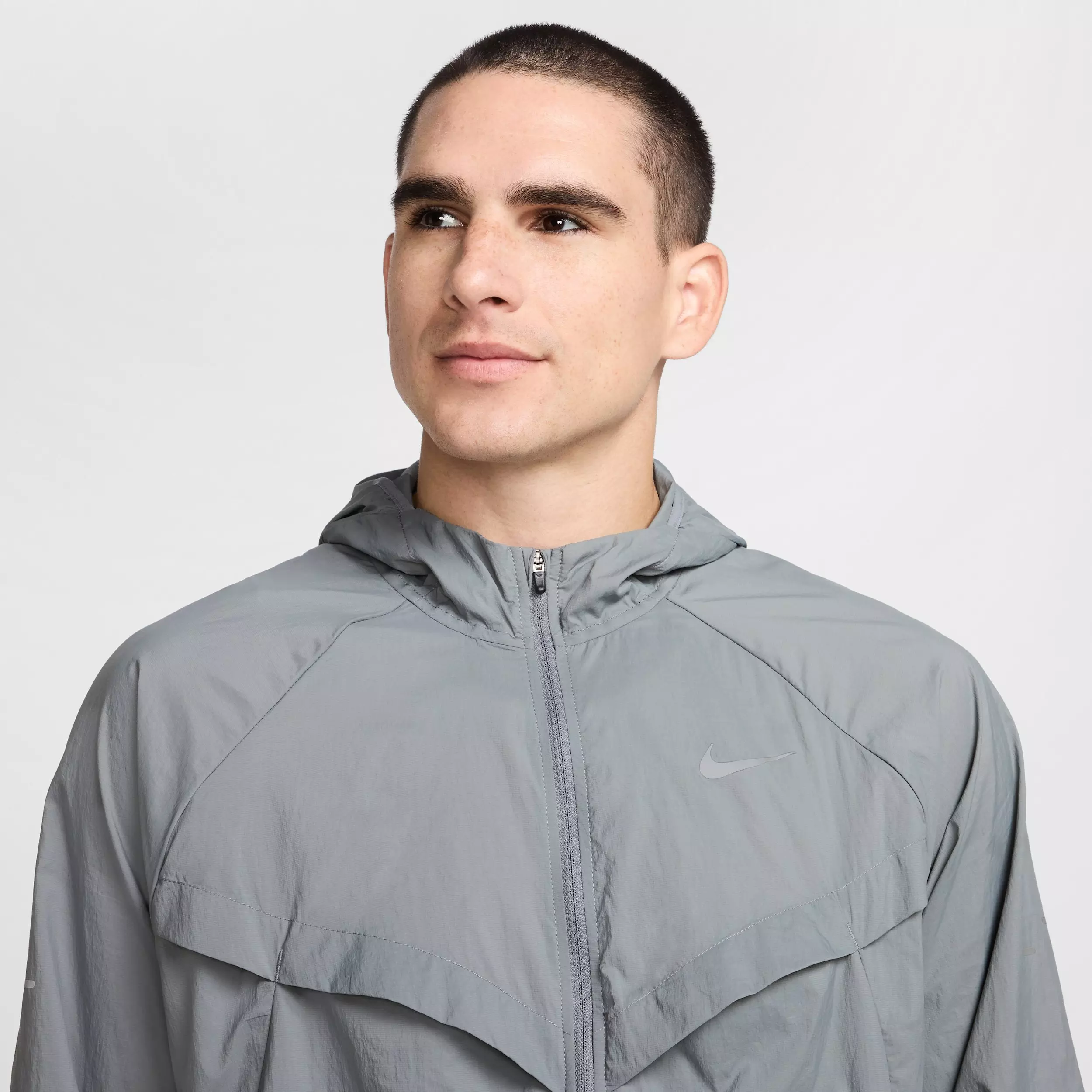 Nike Men's Stride Repel UV Running Jacket - Grey - GREY