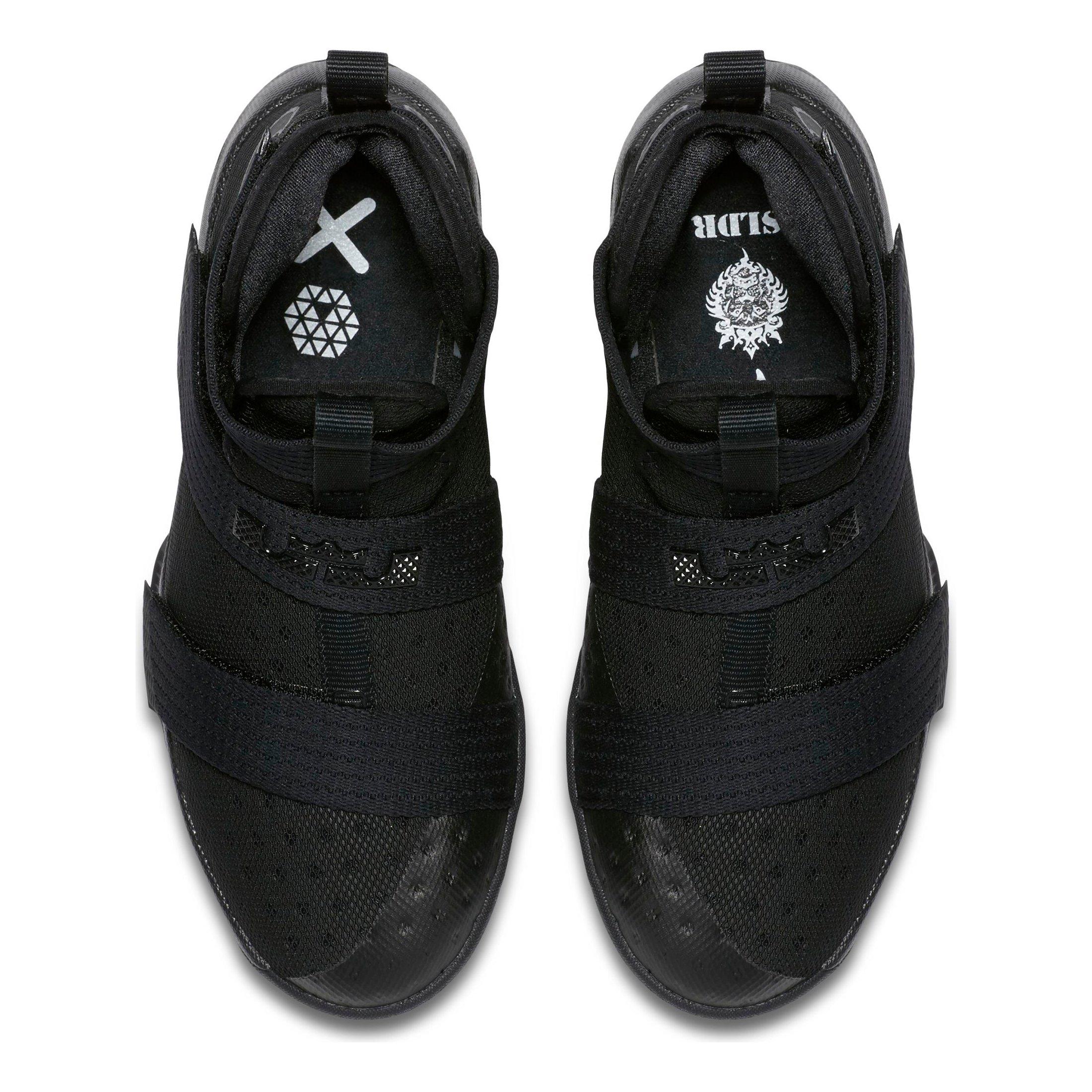 lebron soldier 10 grade school