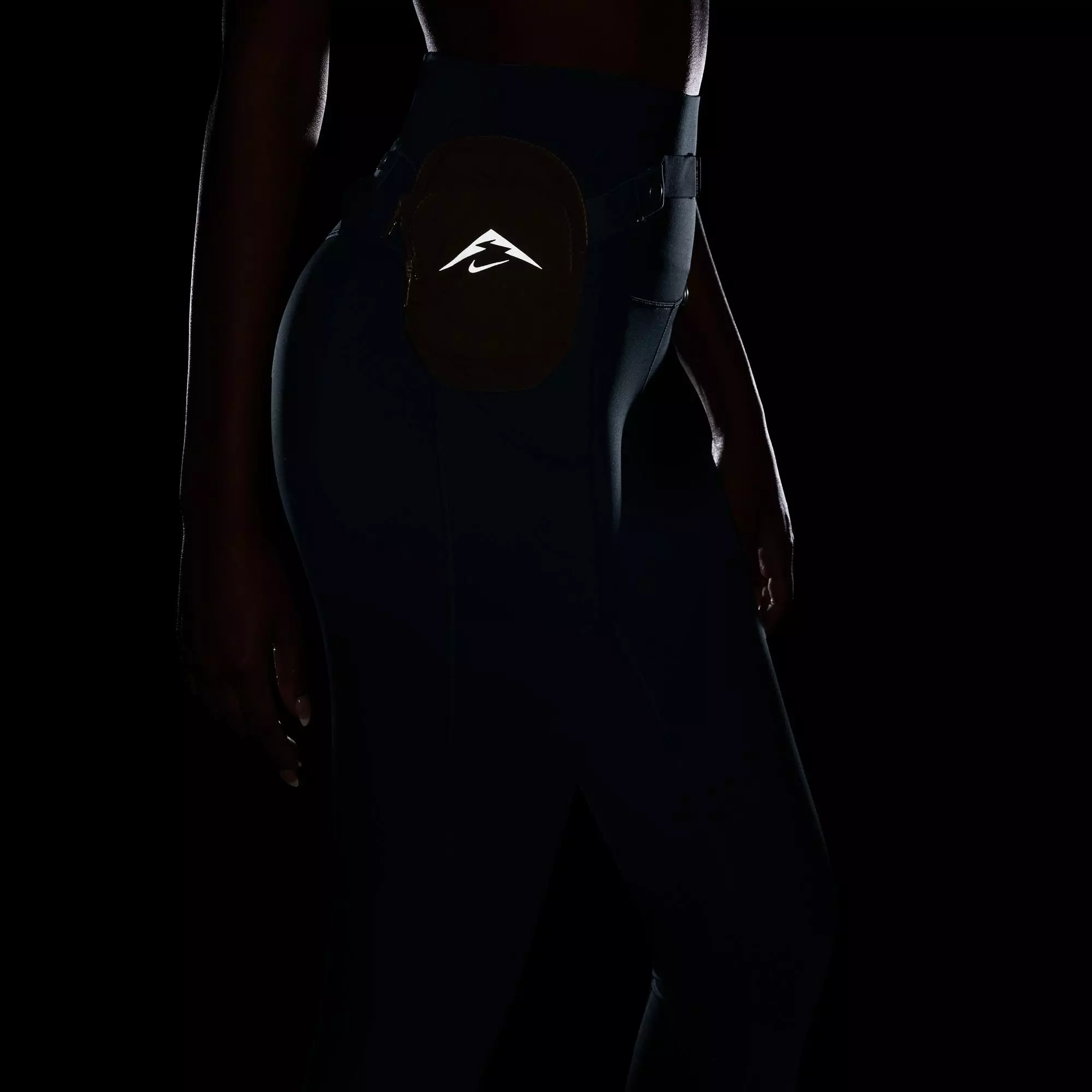 Nike Women's Trail Go Firm-Support High-Waisted 7/8 Leggings with Pockets - BLUE