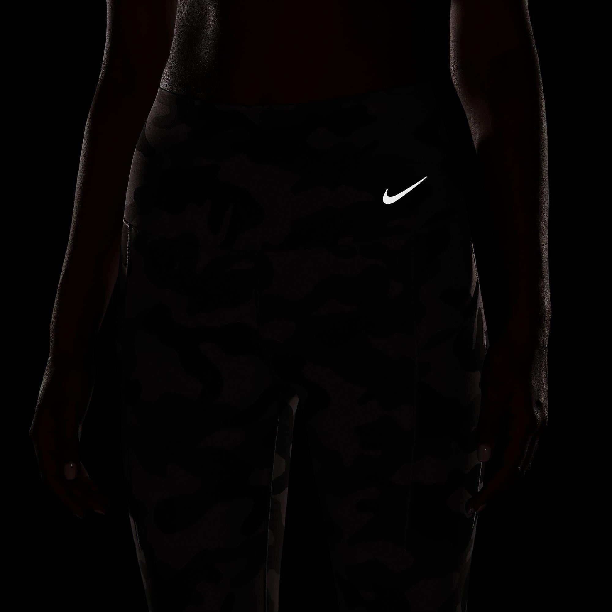 Nike Universa Women's Medium-Support High-Waisted 7/8 Camo