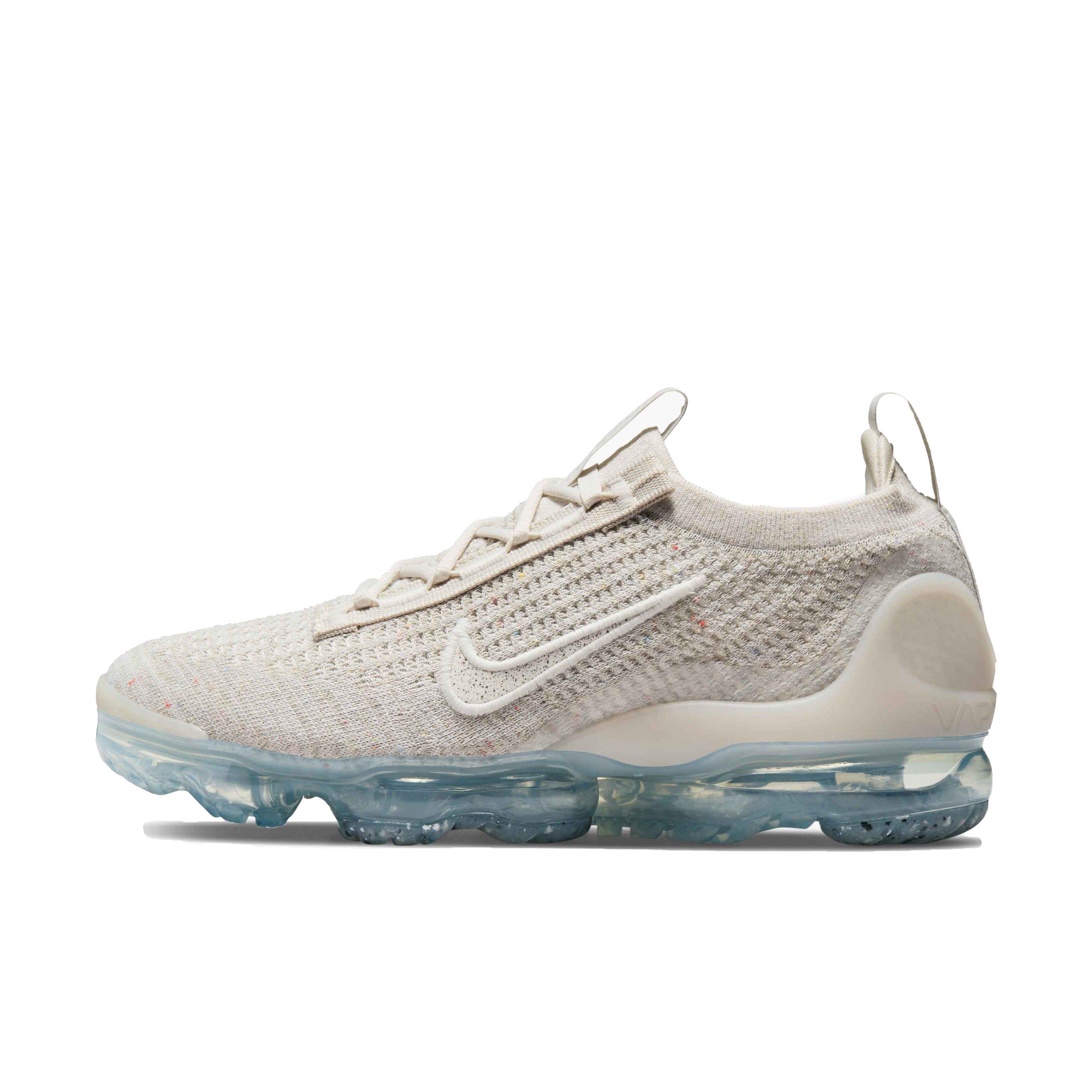Nike Air VaporMax 2021 Flyknit "Phantom/Phantom/Summit White" Women's Shoe - GREY Thumbnail View 2