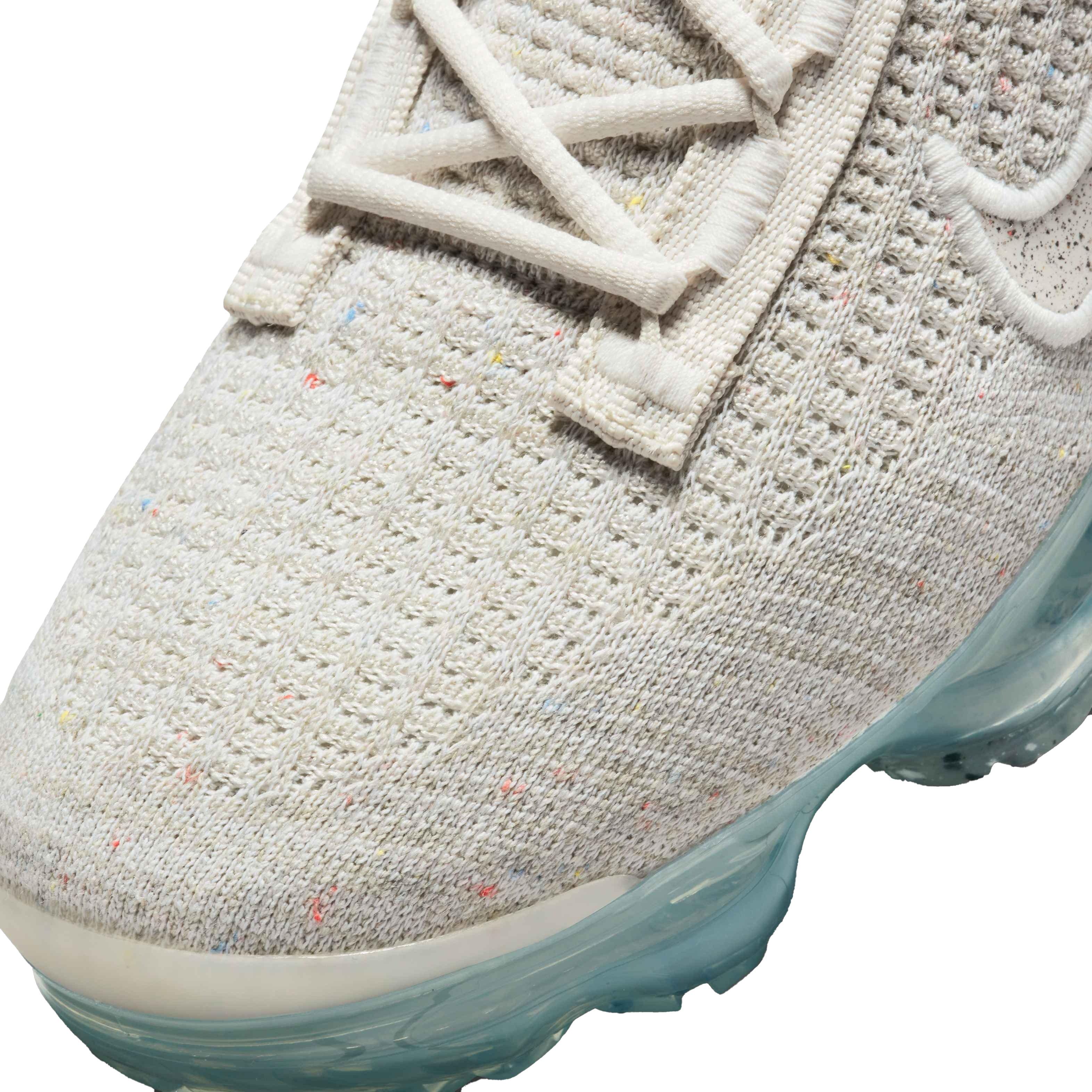 Nike Air VaporMax 2021 Flyknit "Phantom/Phantom/Summit White" Women's Shoe - GREY Thumbnail View 7