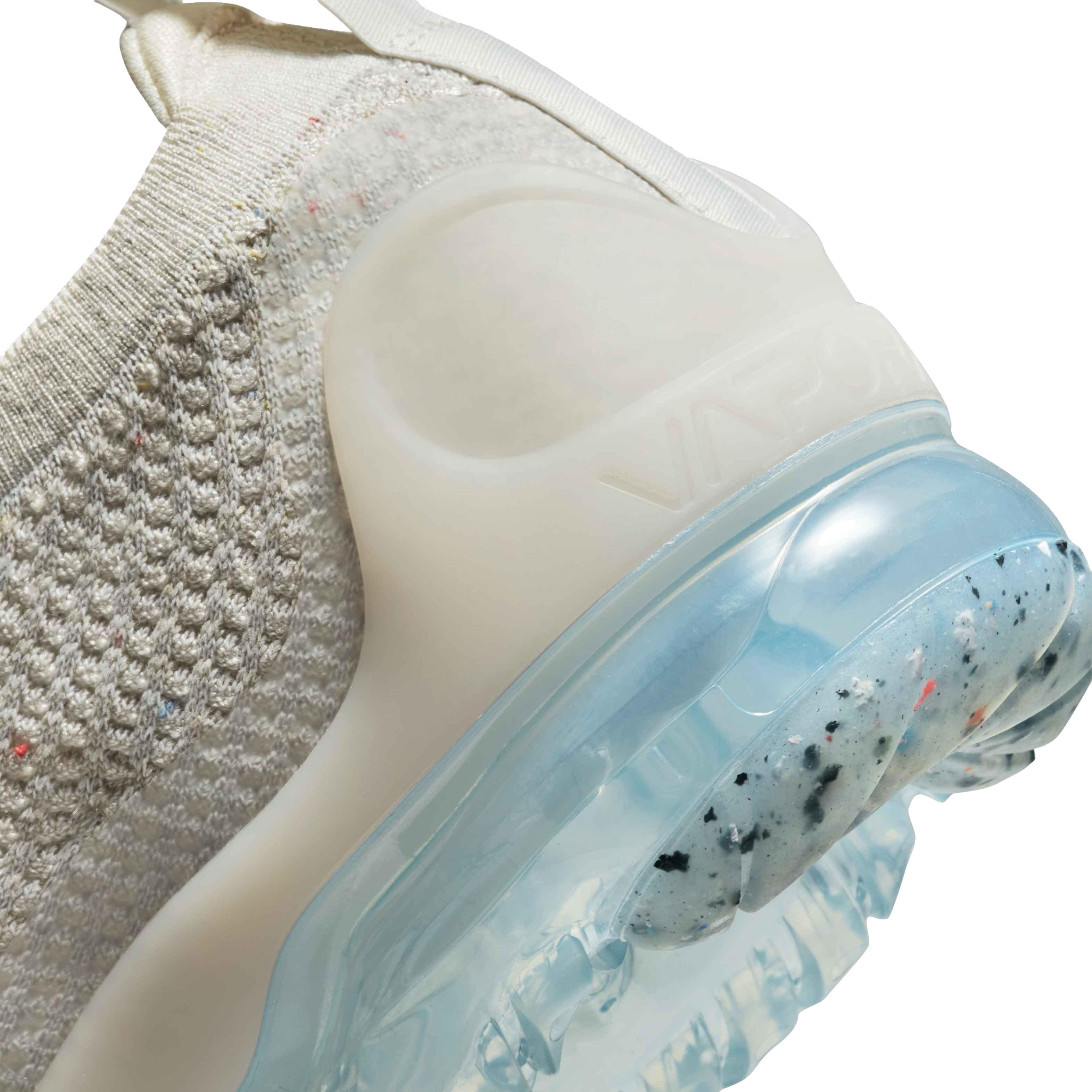 Nike Air VaporMax 2021 Flyknit "Phantom/Phantom/Summit White" Women's Shoe - GREY Thumbnail View 8