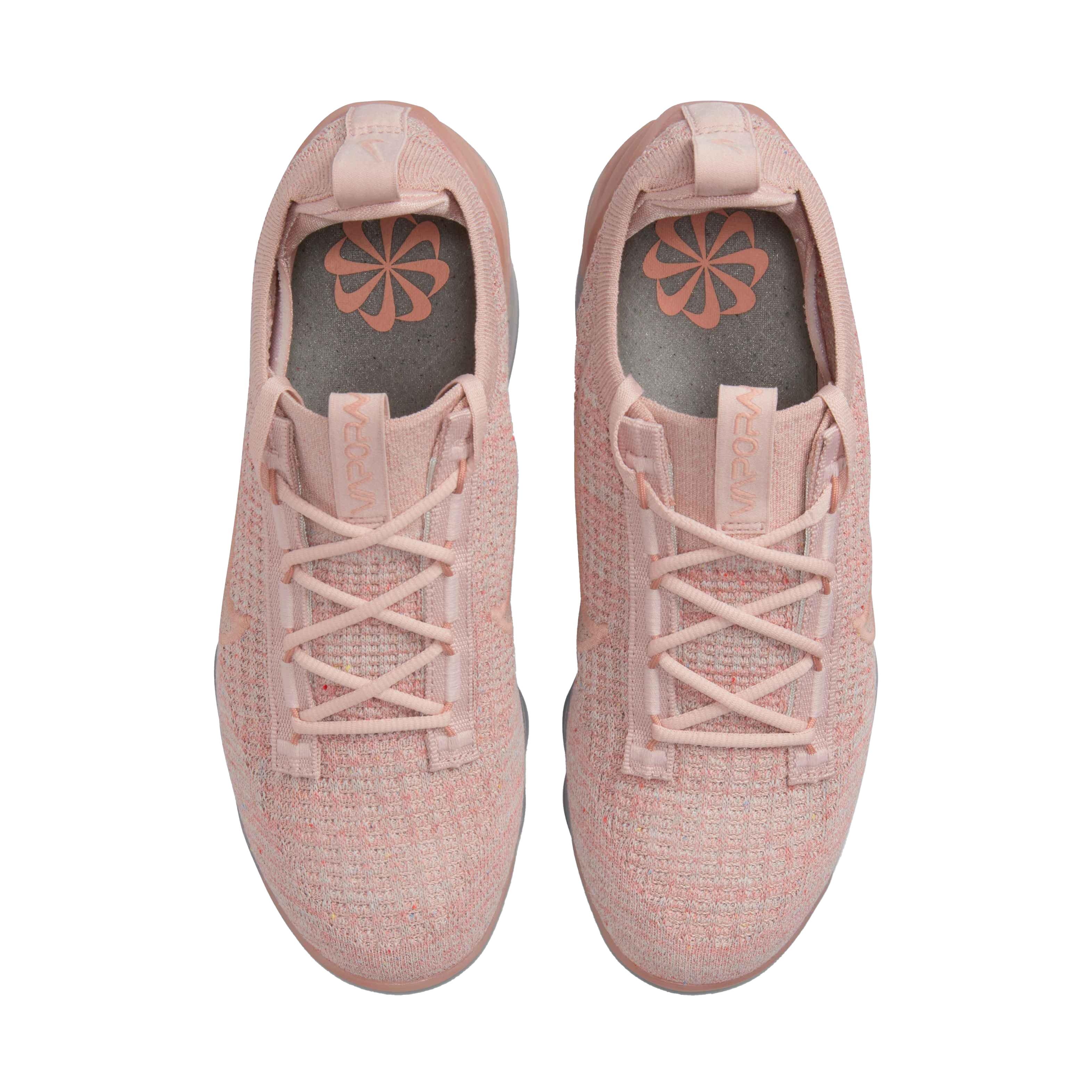 Nike Air VaporMax 2021 Flyknit "Pink Oxford/Pink Oxford/Rose Whisper" Women's Shoe - PINK Thumbnail View 4
