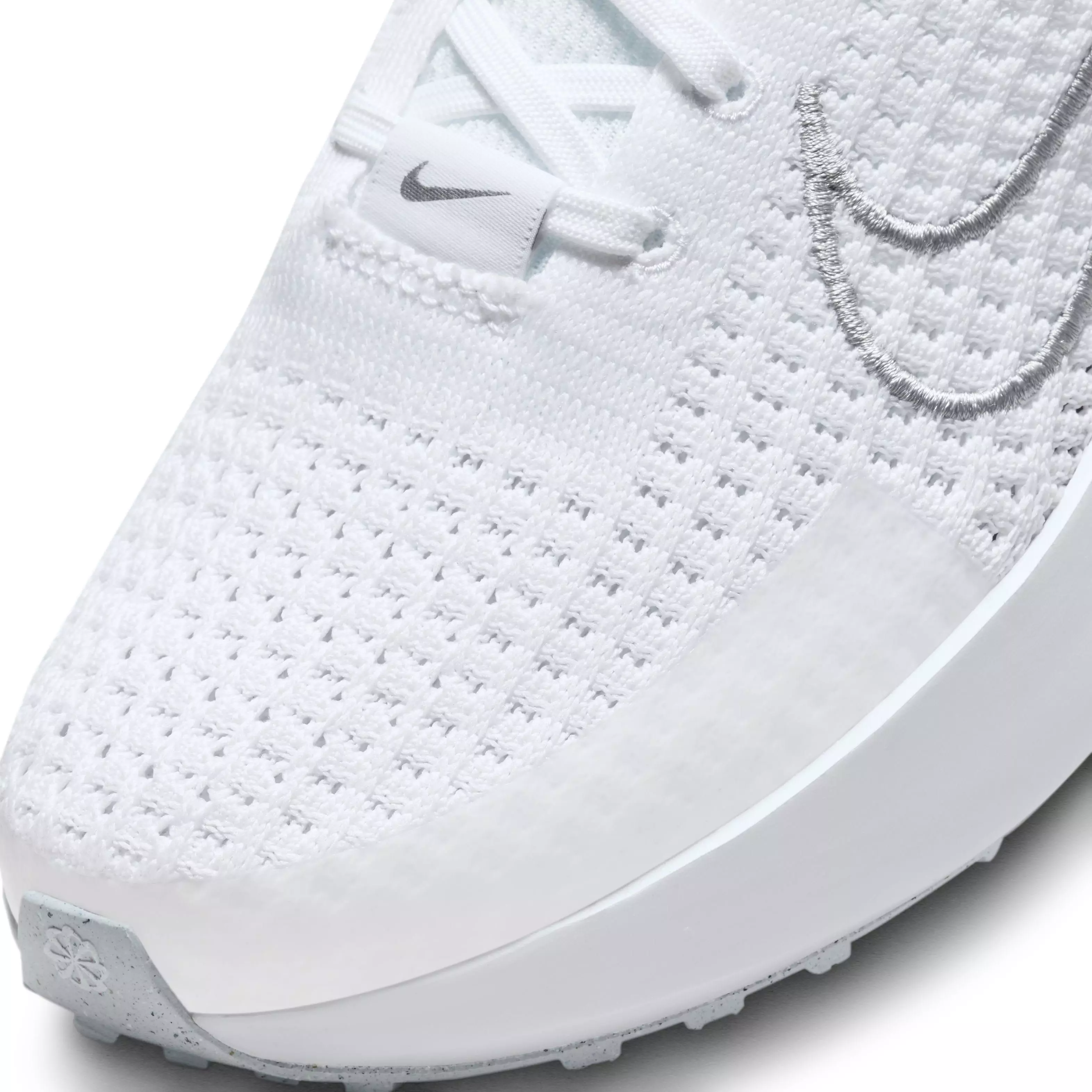 Nike Interact Run "White/Pure Platinum/Metallic Silver" Women's Running Shoe - WHITE/PLATINUM/SILVER
