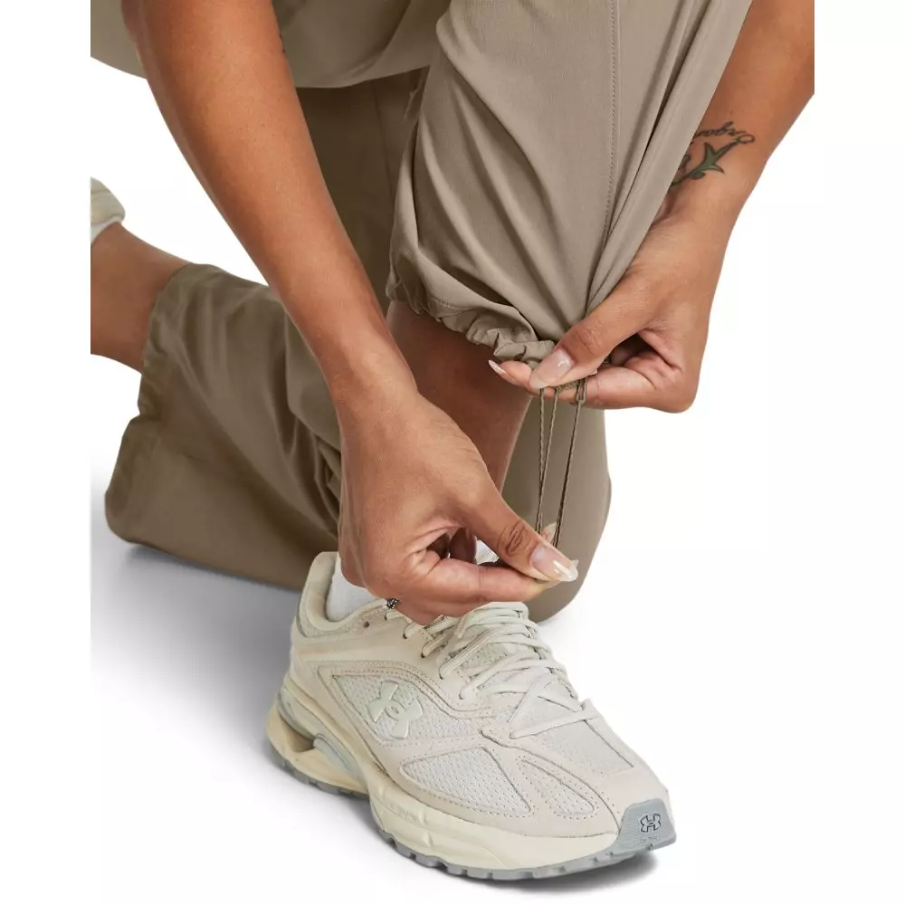 Under Armour Women's ArmourSport Woven Cargo Pants - BEIGE
