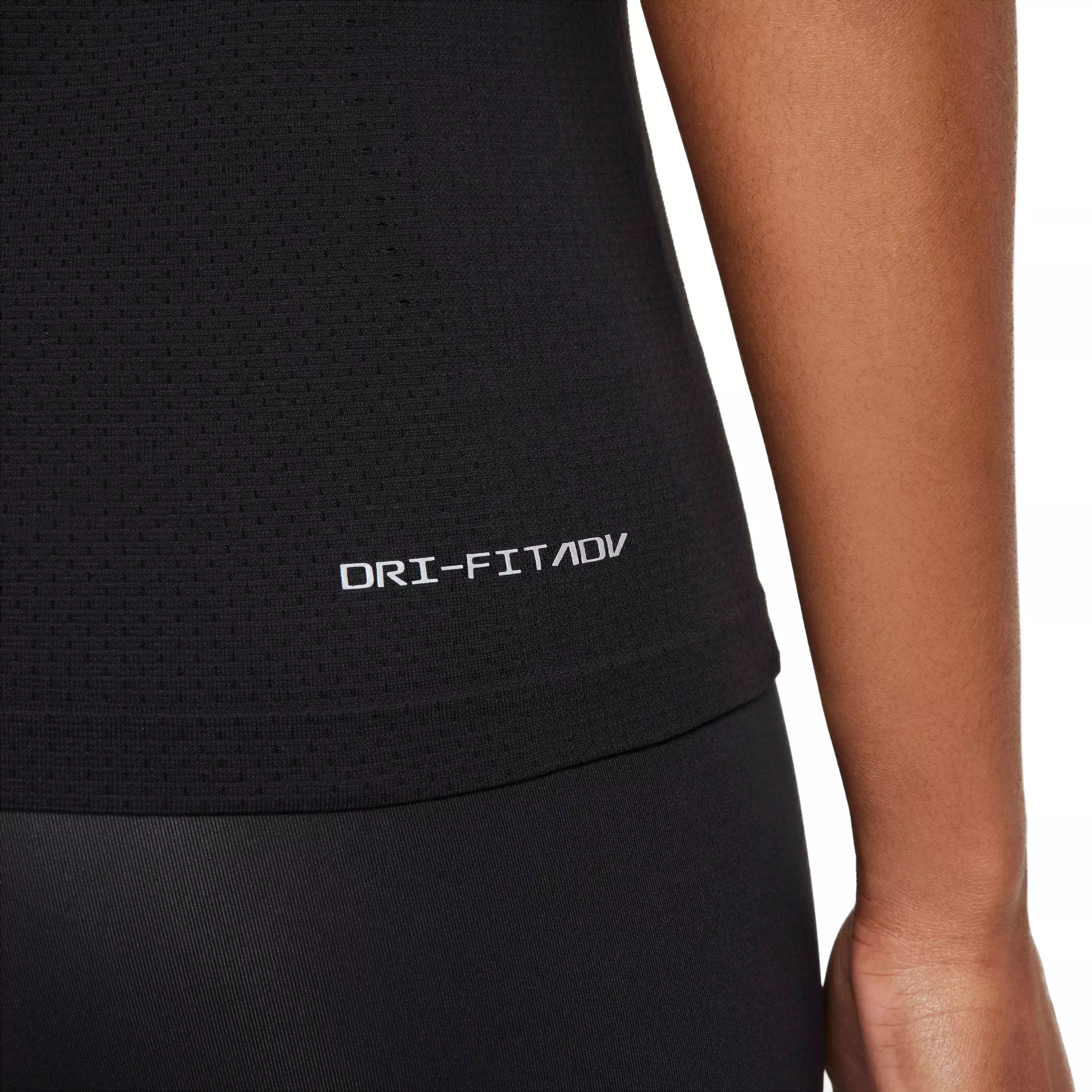 Nike Women's Dri-FIT ADV Aura Slim-Fit Short-Sleeve Top - BLACK