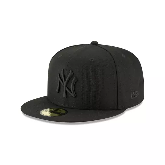  New Era New York Yankees Black On Black Snapback Cap