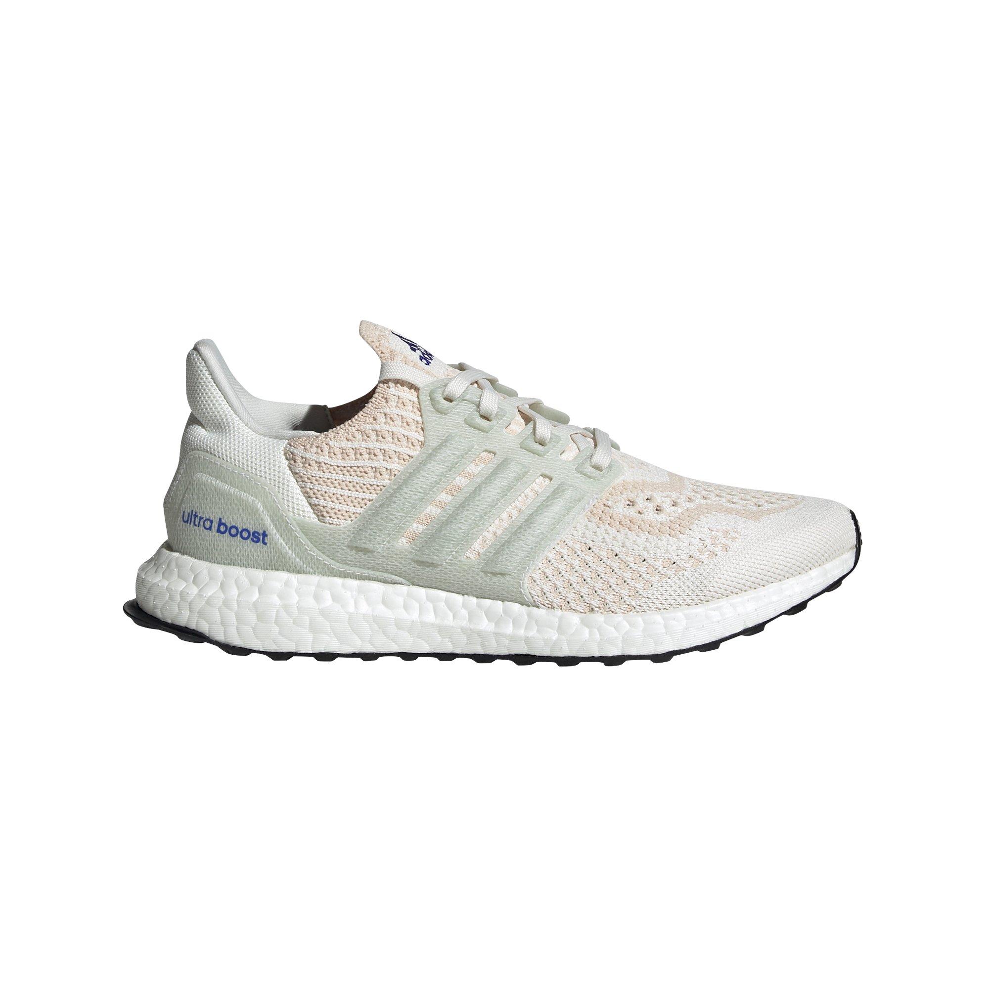 adidas ultra boost women outfit