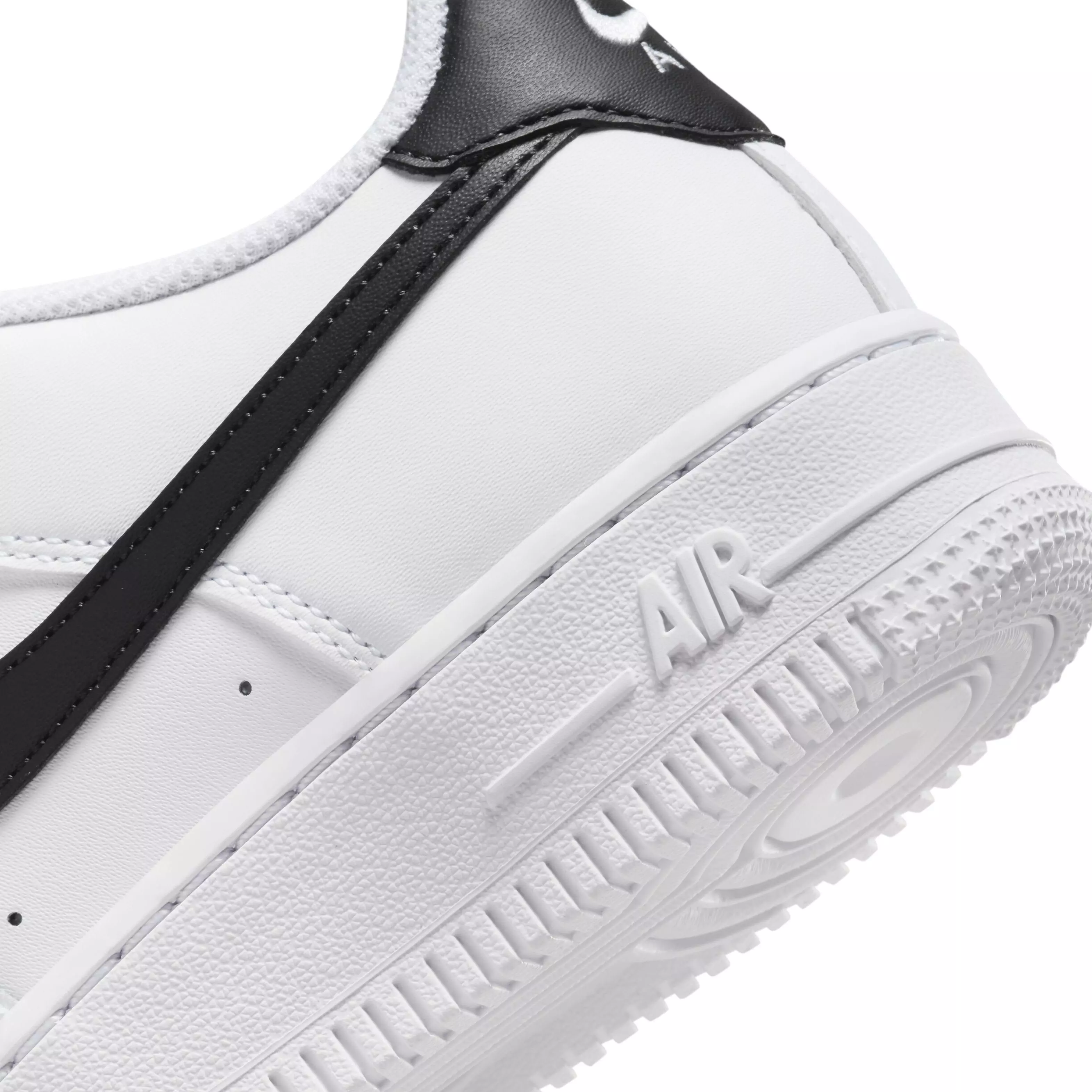 Nike Air Force 1 "White/Black" Grade School Boys' Shoe - WHITE/BLACK
