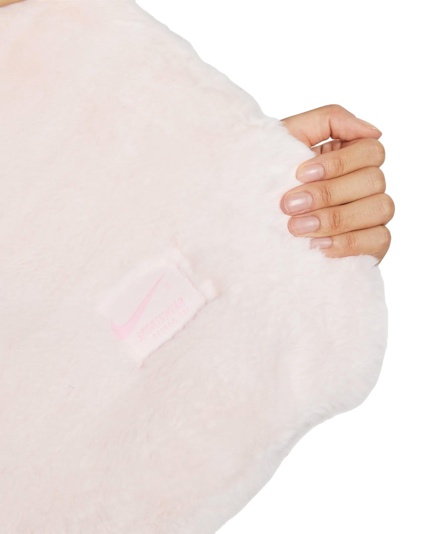 Plush faux fur discount blanket nike sportswear