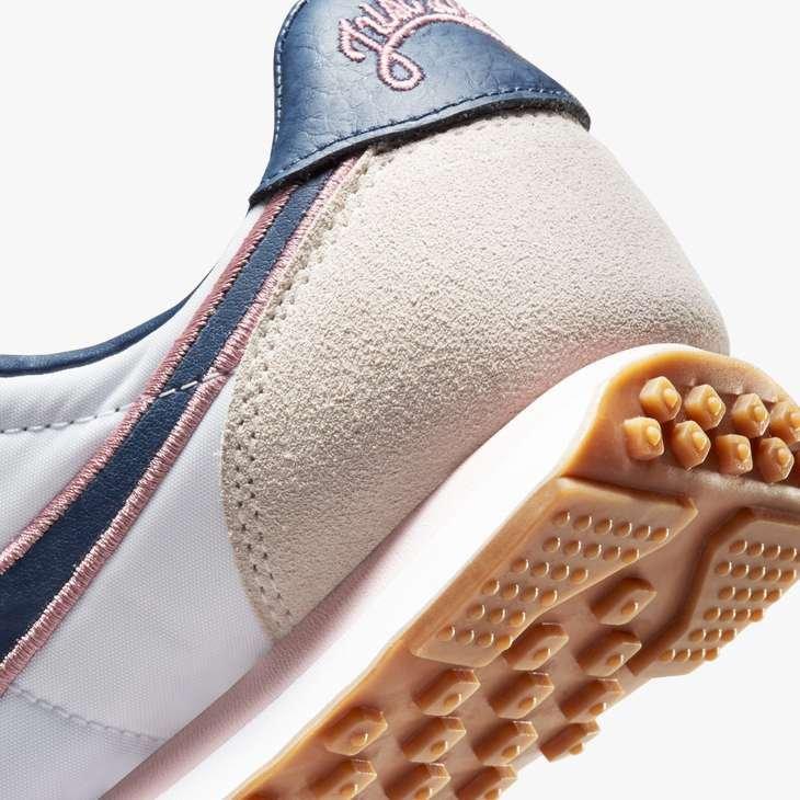 Nike Waffle Trainer 2 SE "White/Midnight Navy/Pink Glaze" Grade School Boys' Shoe - WHITE/NAVY Thumbnail View 8