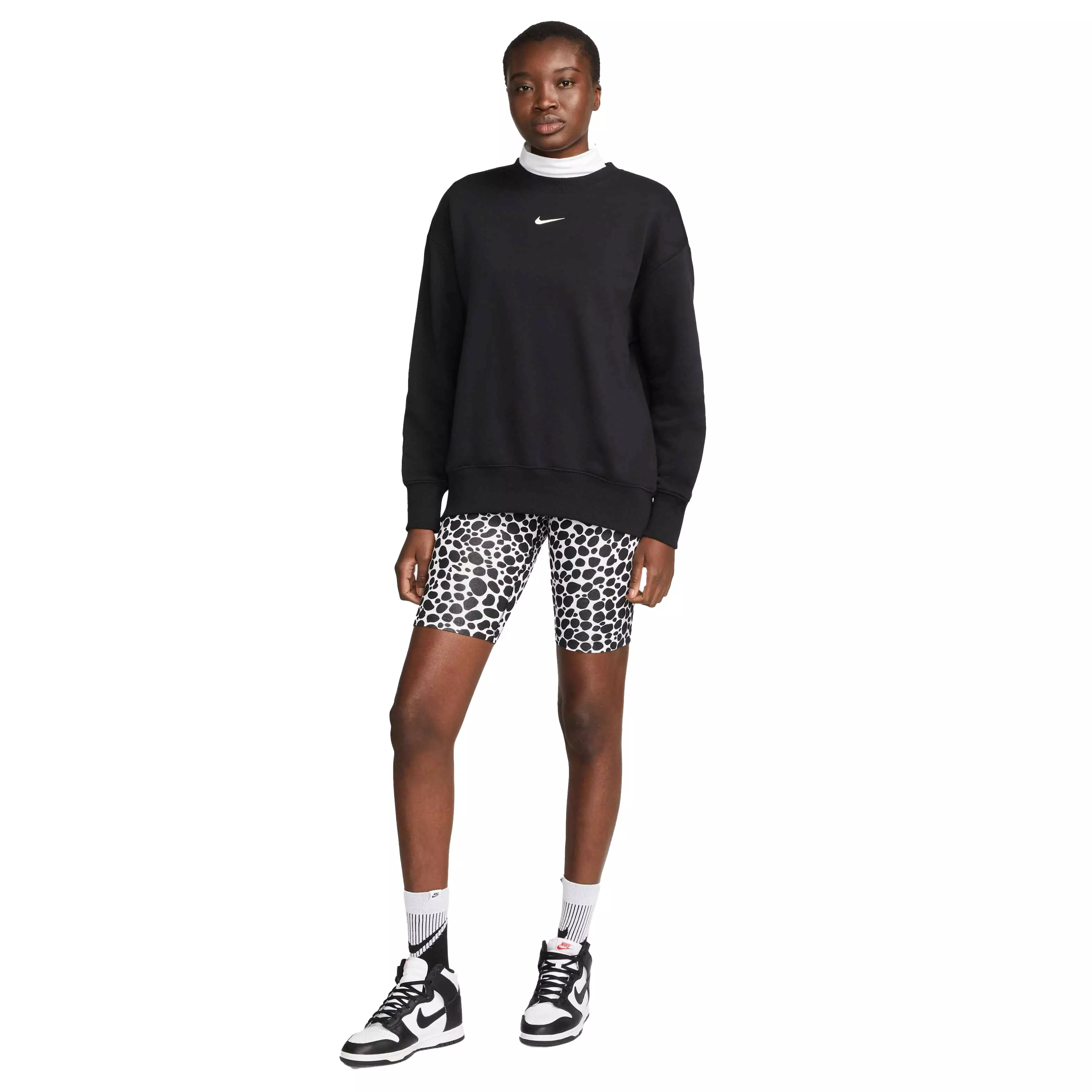 Nike Women's Sportswear Phoenix Oversized Crewneck Sweatshirt - BLACK