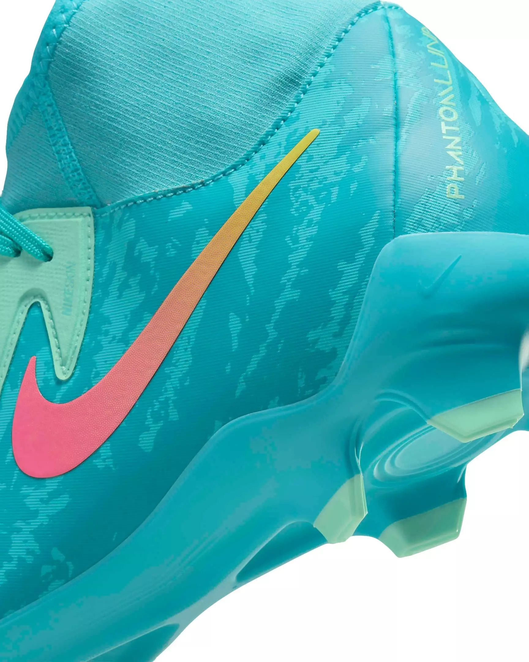 Nike Phantom Luna 2 Academy LV8 MG "Green Glow/Black" Men's Soccer Cleat - GREEN