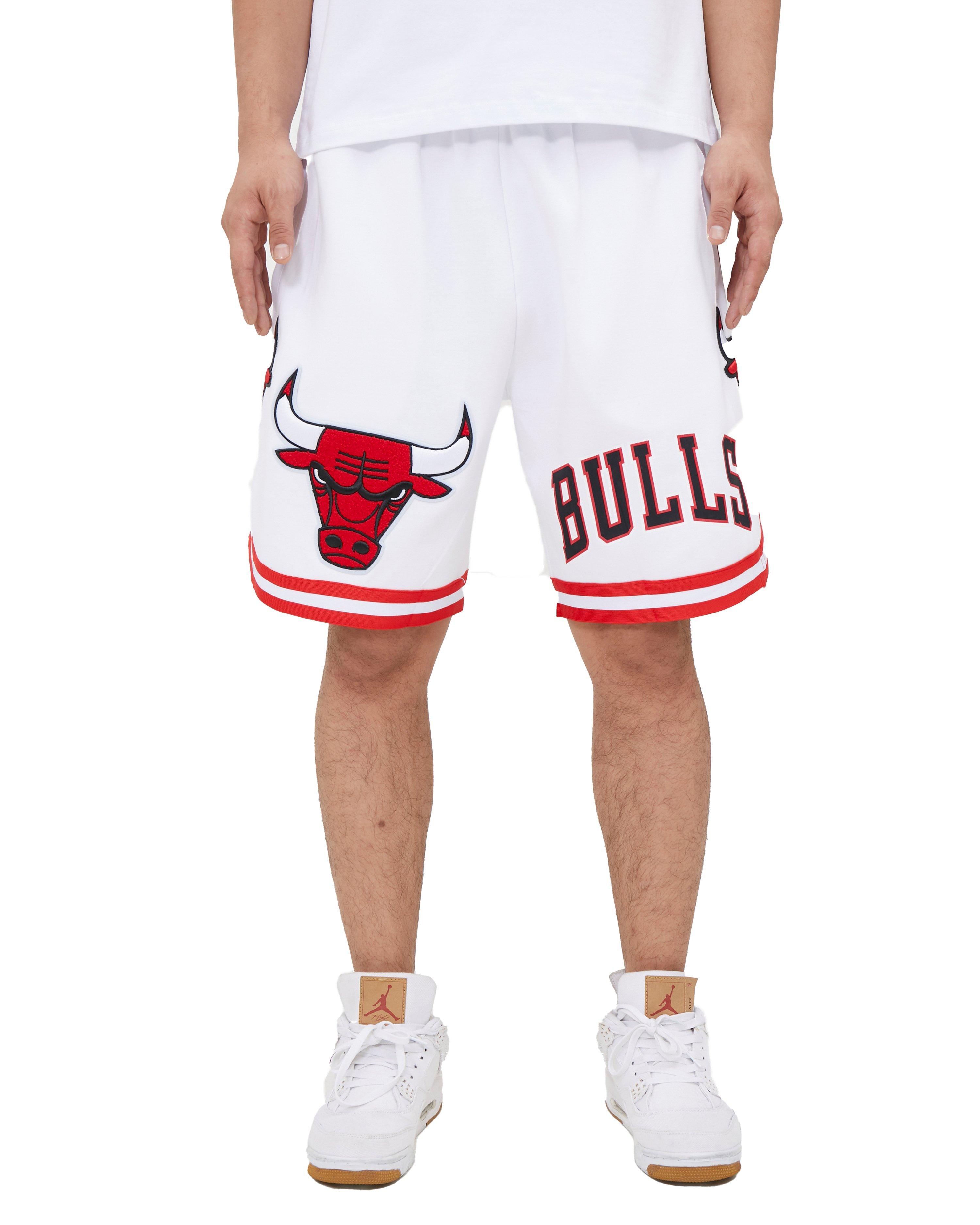 White chicago outlet bulls shorts