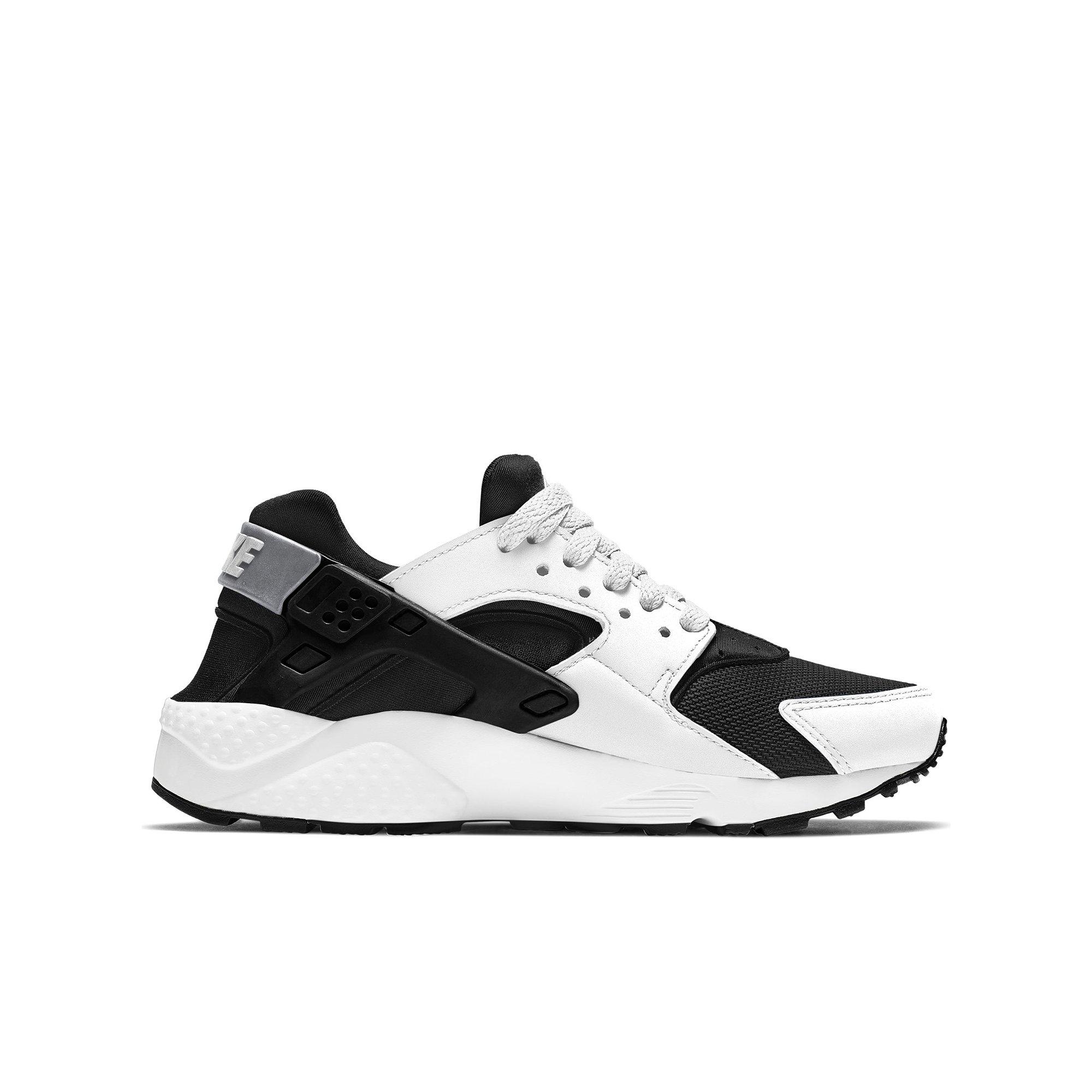 Black and white store huaraches boys