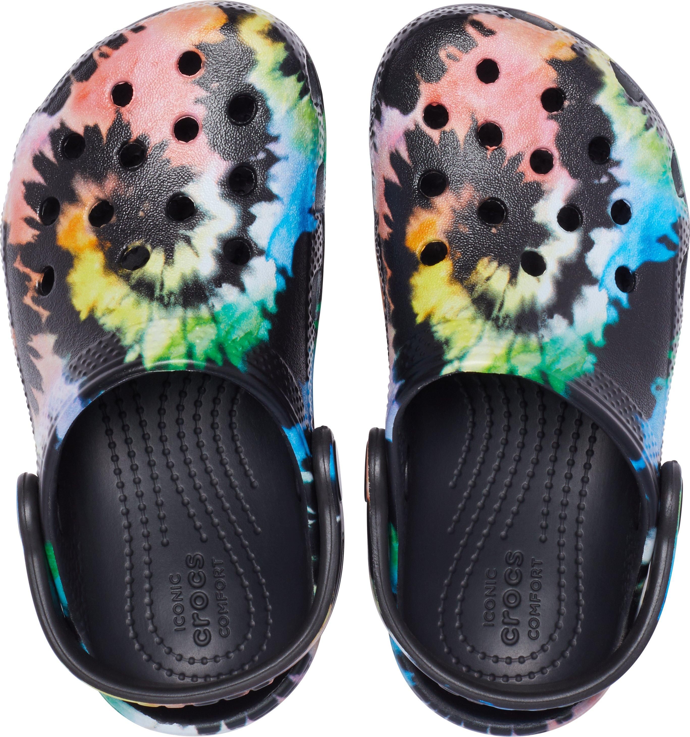 Girls tie dye clearance crocs