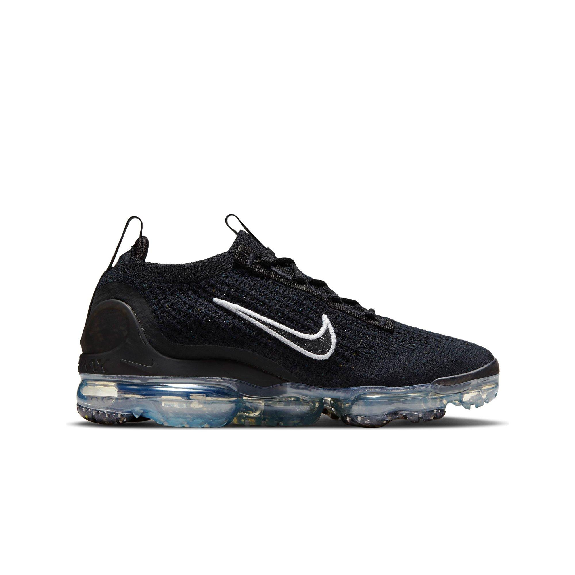 womens black and white vapormax