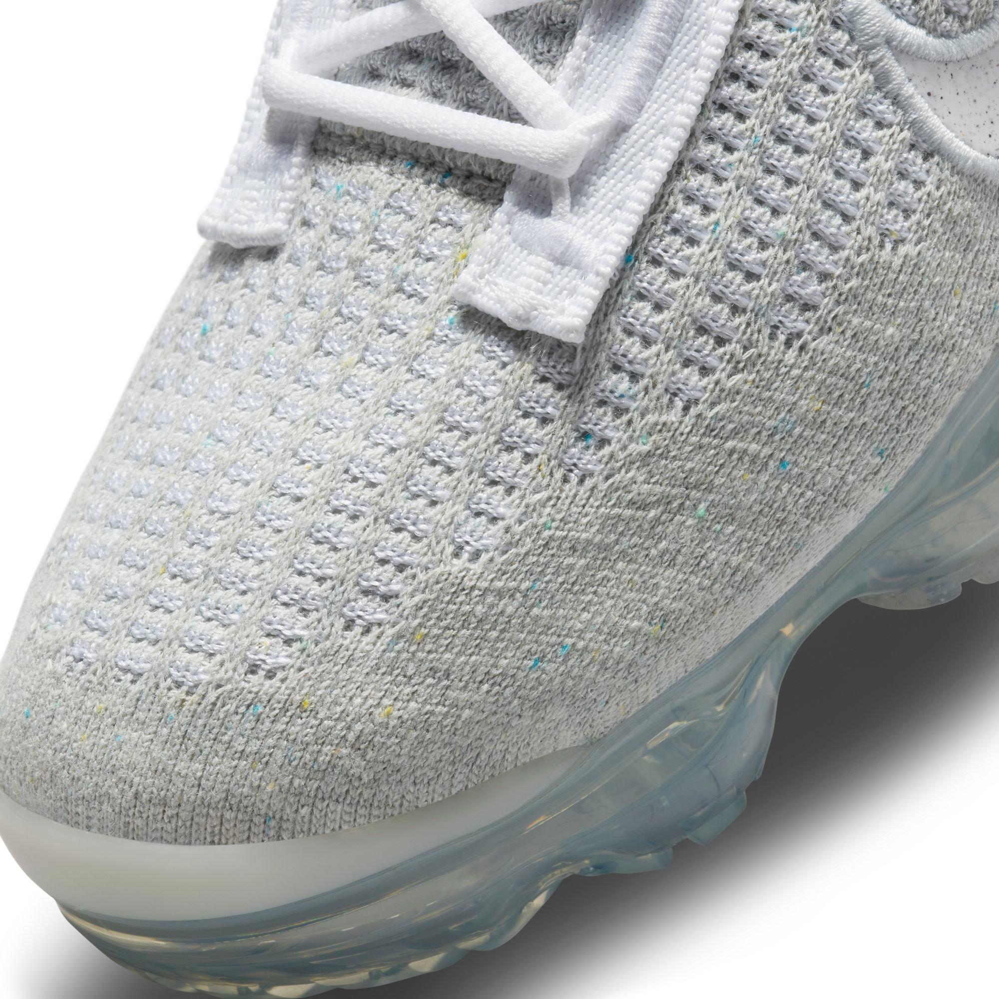 Nike Air Vapormax 2021 FK "White/Pure Platinum" Women's Shoe - WHITE/SILVER Thumbnail View 9