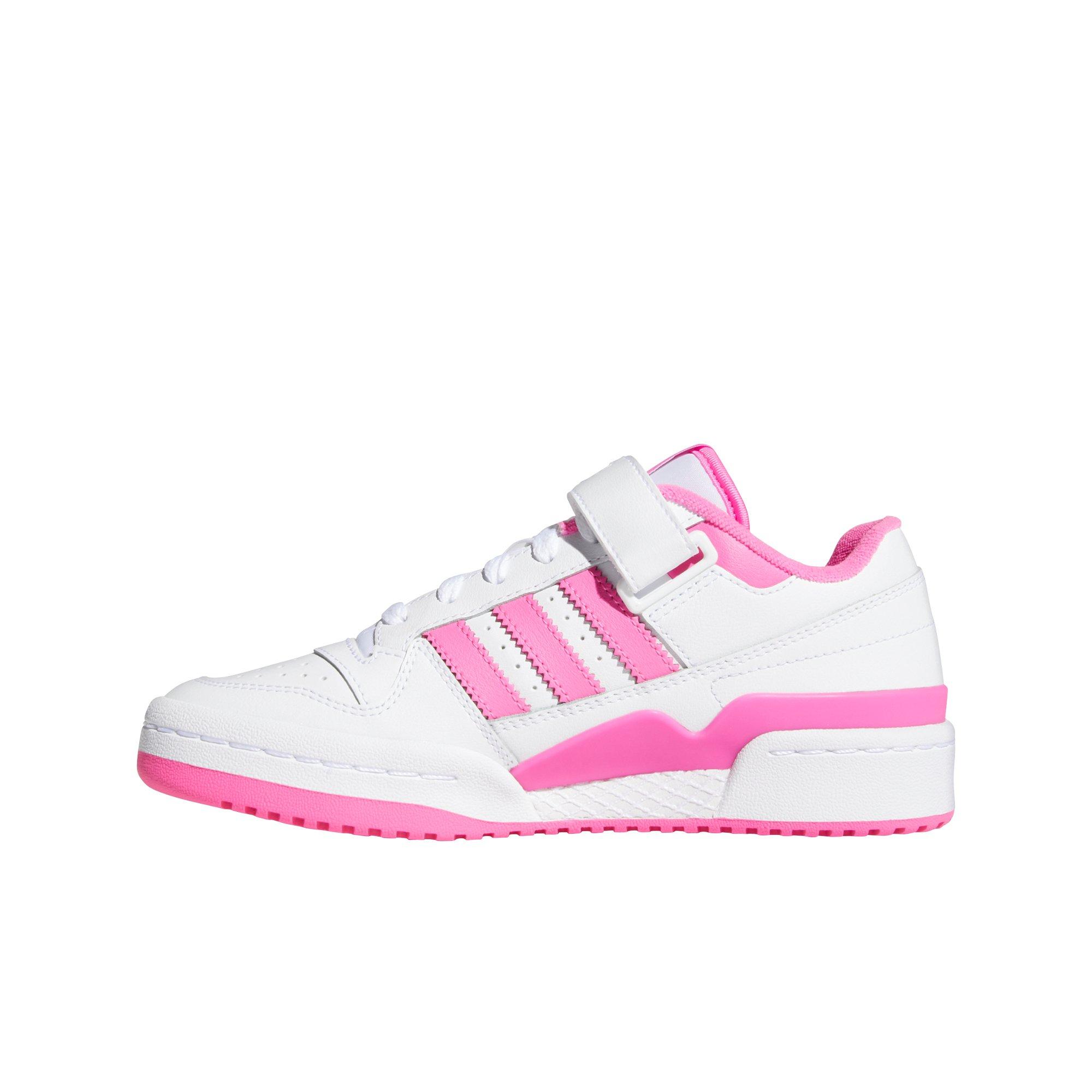 Розового форум. Adidas pink shoes. Кроссовки адидас forum low розовые. Adidas forum low 84 розовые. Кроссовки adidas forum 84 low.