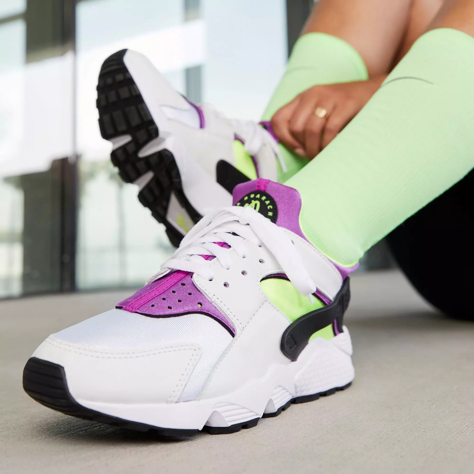 Nike Air Huarache "White/Neon Yellow/Plum/Black" Women's Shoe - WHITE/PURPLE/BLACK