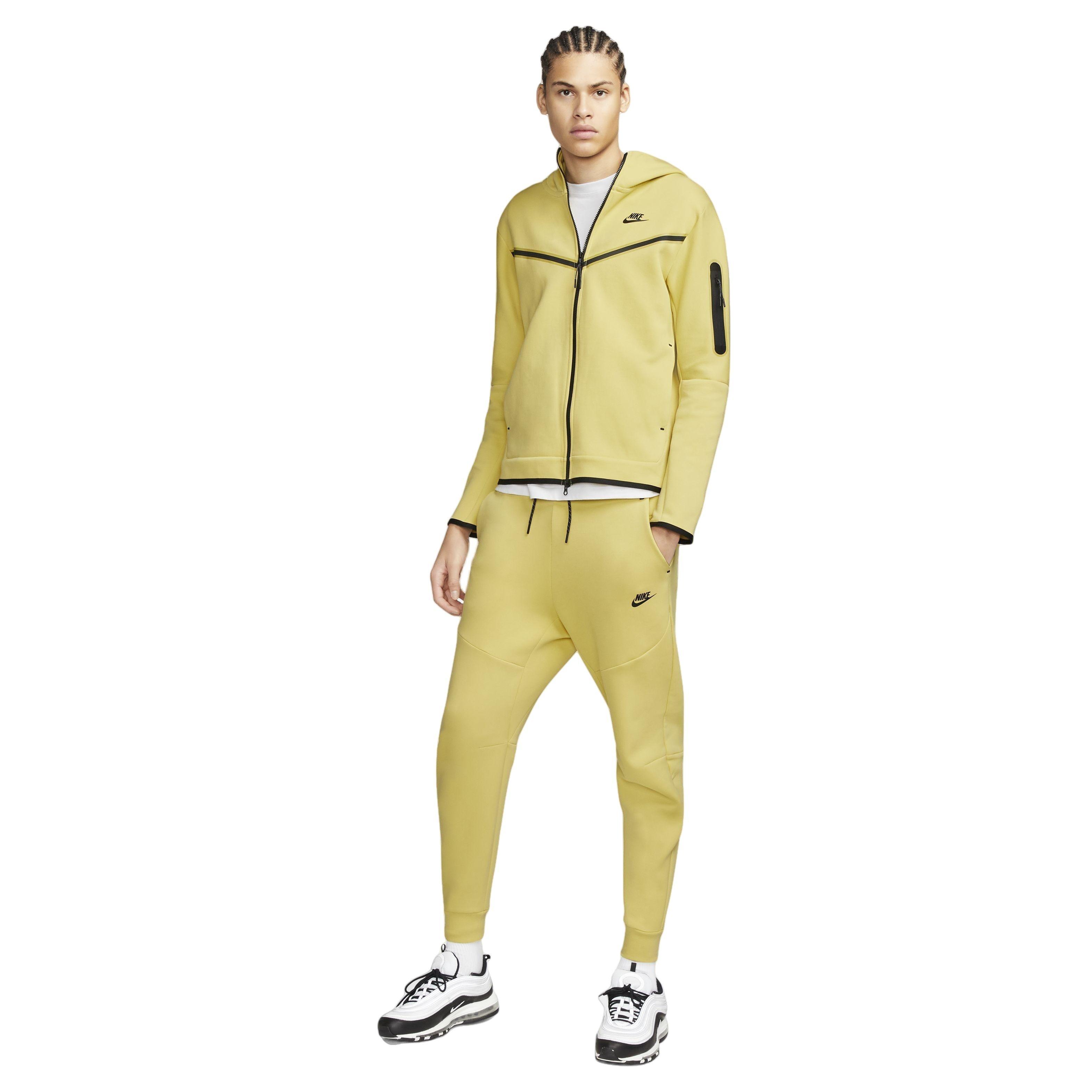 Yellow nike fleece online joggers