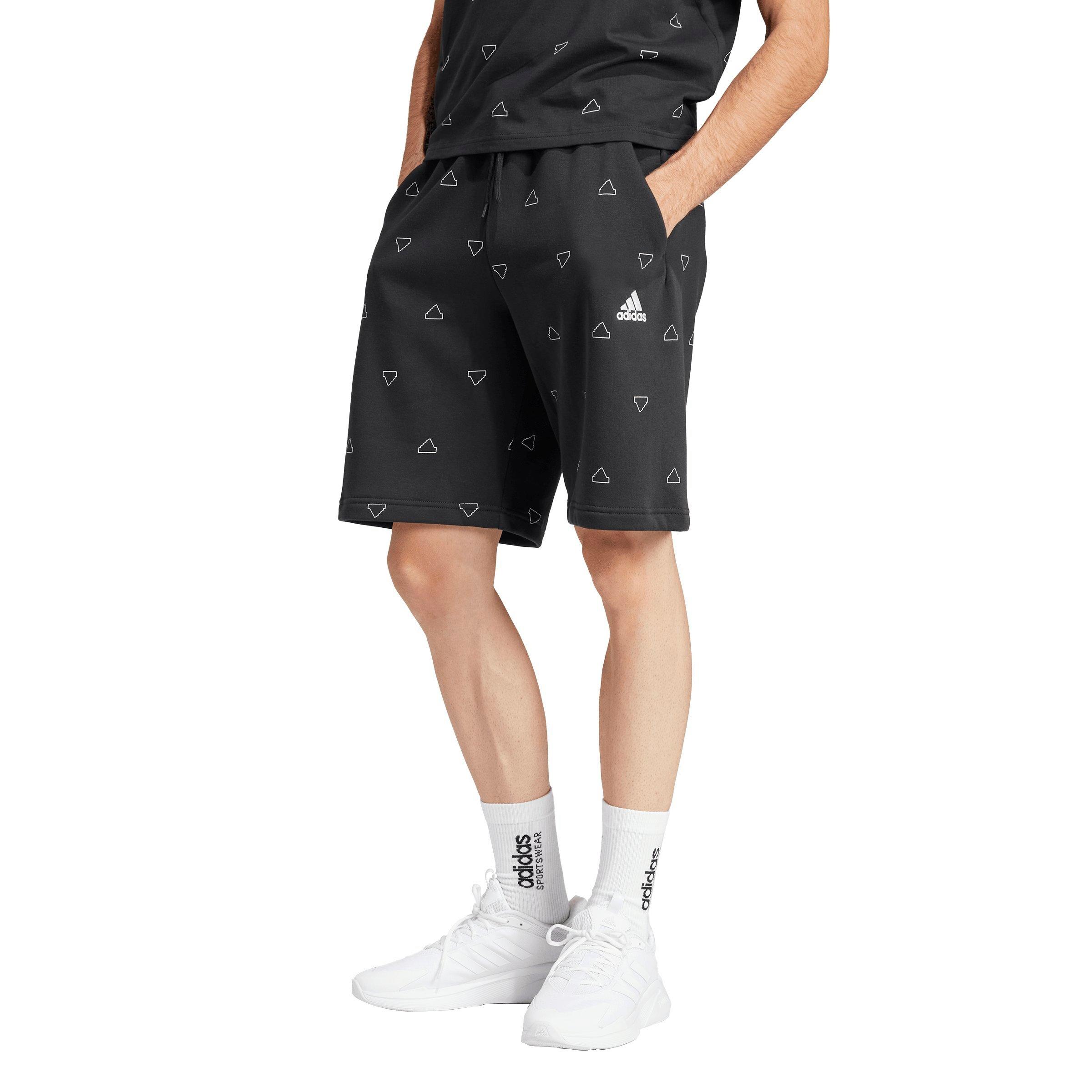★ ★ Men's Relaxed Fit Hero Monogram Logo Short Calvin Klein Men's Relaxed Fit Monogram Logo Crewneck T
