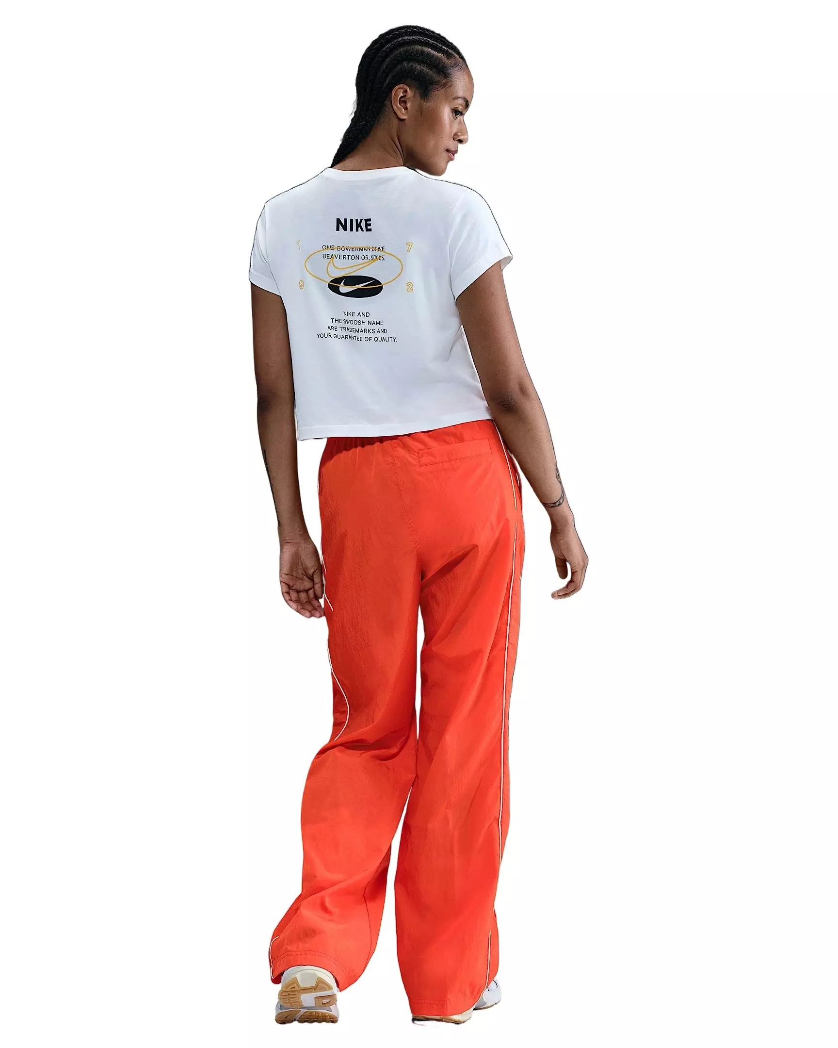 Nike Women's Windrunner High-Waisted Woven Open-Hem Pants -Red - RED