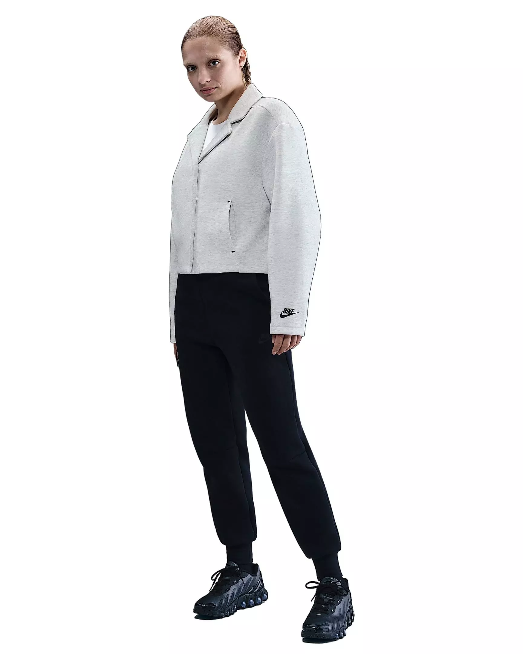 Nike Women's Sportswear Tech Fleece Tailored Jacket - Lt Grey - LT GREY