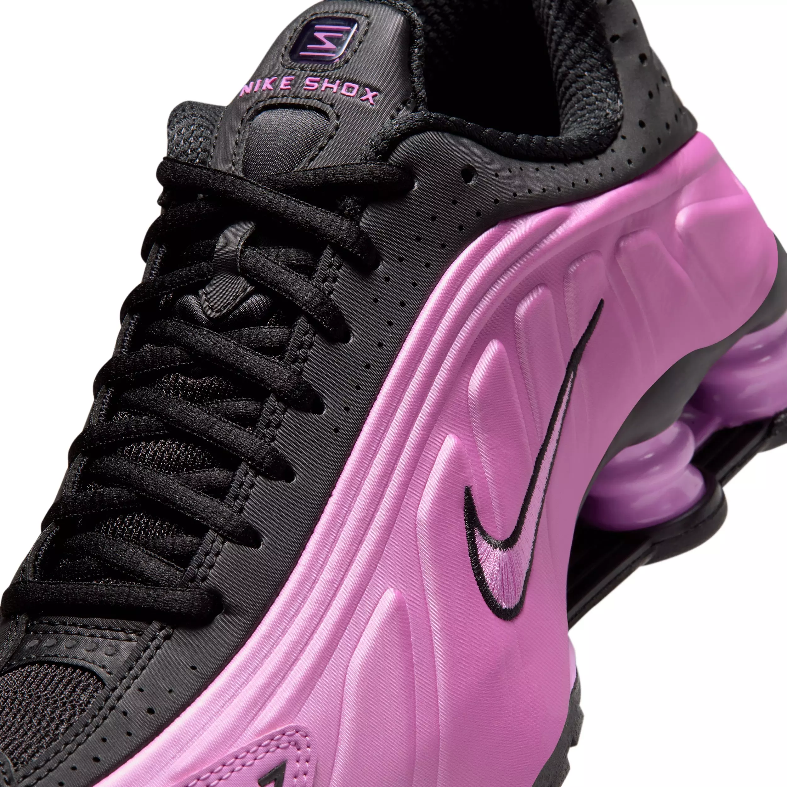 Nike Shox R4 "Black/Light Magenta" Women's Shoe - BLACK/PINK