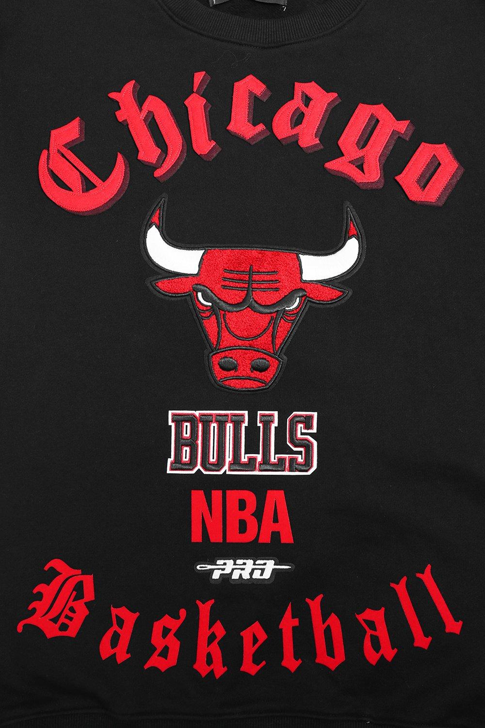 Pro Standard Men's NBA Chicago Bulls Old English Crewneck -Black - BLACK Thumbnail View 5
