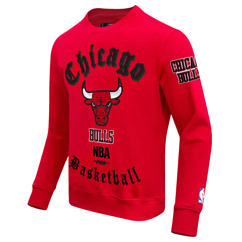 Pro Standard Men's NBA Chicago Bulls Old English Crewneck - Red - RED