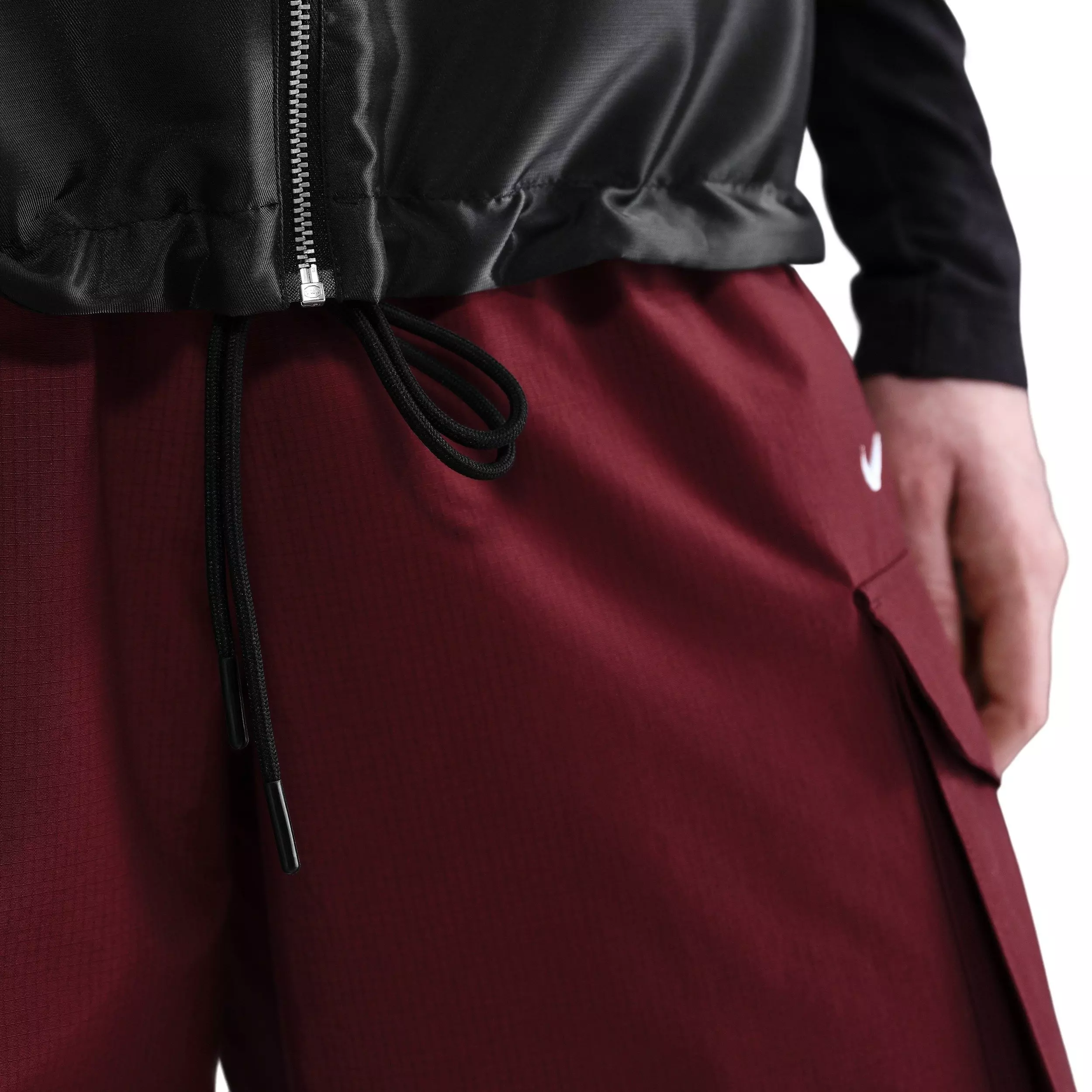 Nike Women's Sportswear Shine Windrunner Vest -Black - BLACK