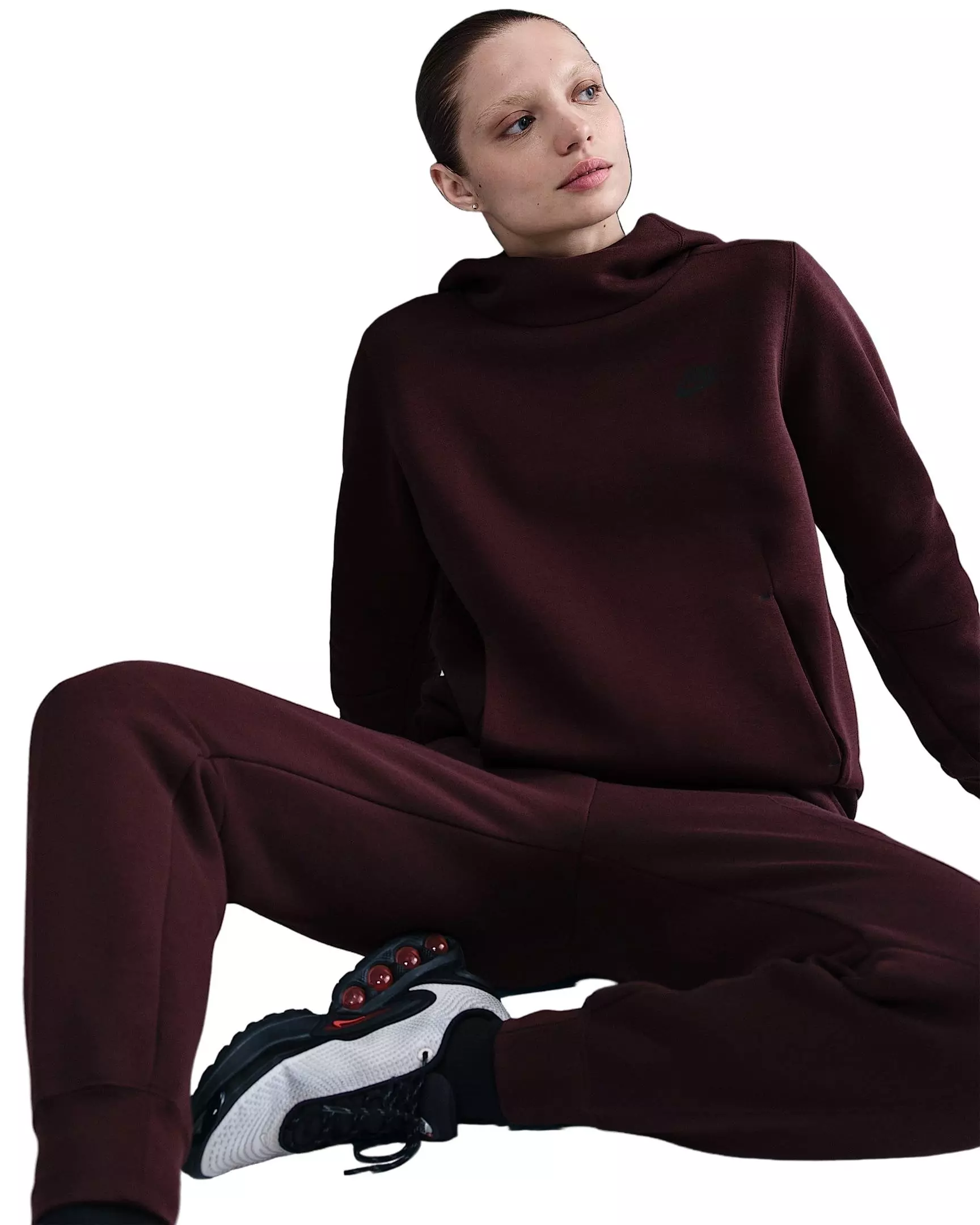 Nike Women's Sportswear Tech Fleece Hoodie -Burgundy - BURGUNDY