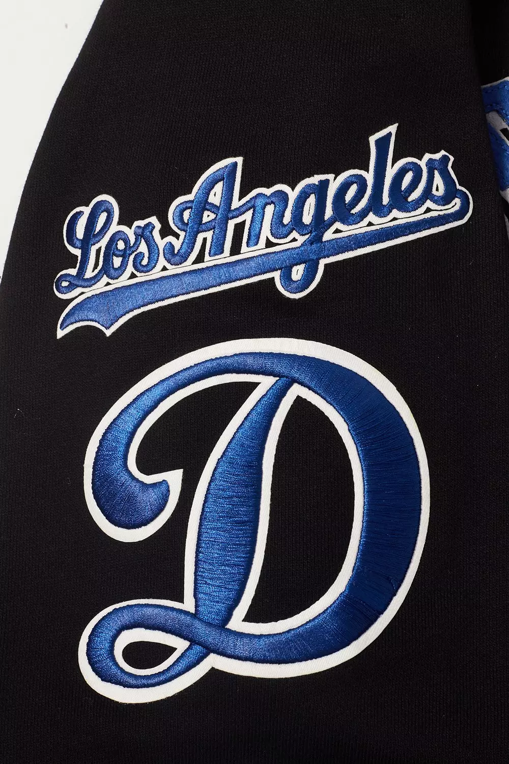 Pro Standard Men's MLB Los Angeles Dodgers Old English Crewneck -Black - BLACK