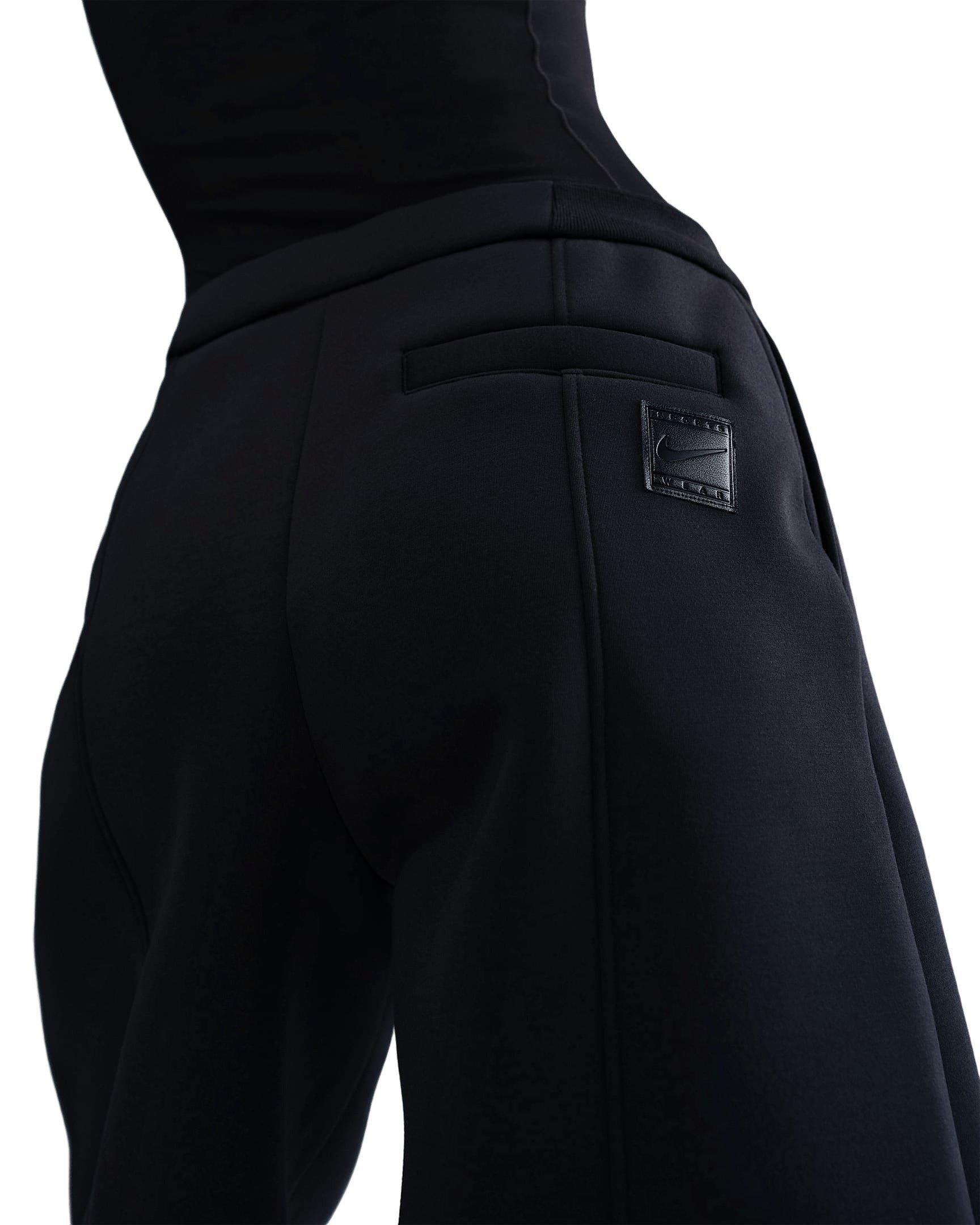 Nike Women's Sportswear Modern Fleece Mid-Rise Loose Shorts - Black - BLACK Thumbnail View 2