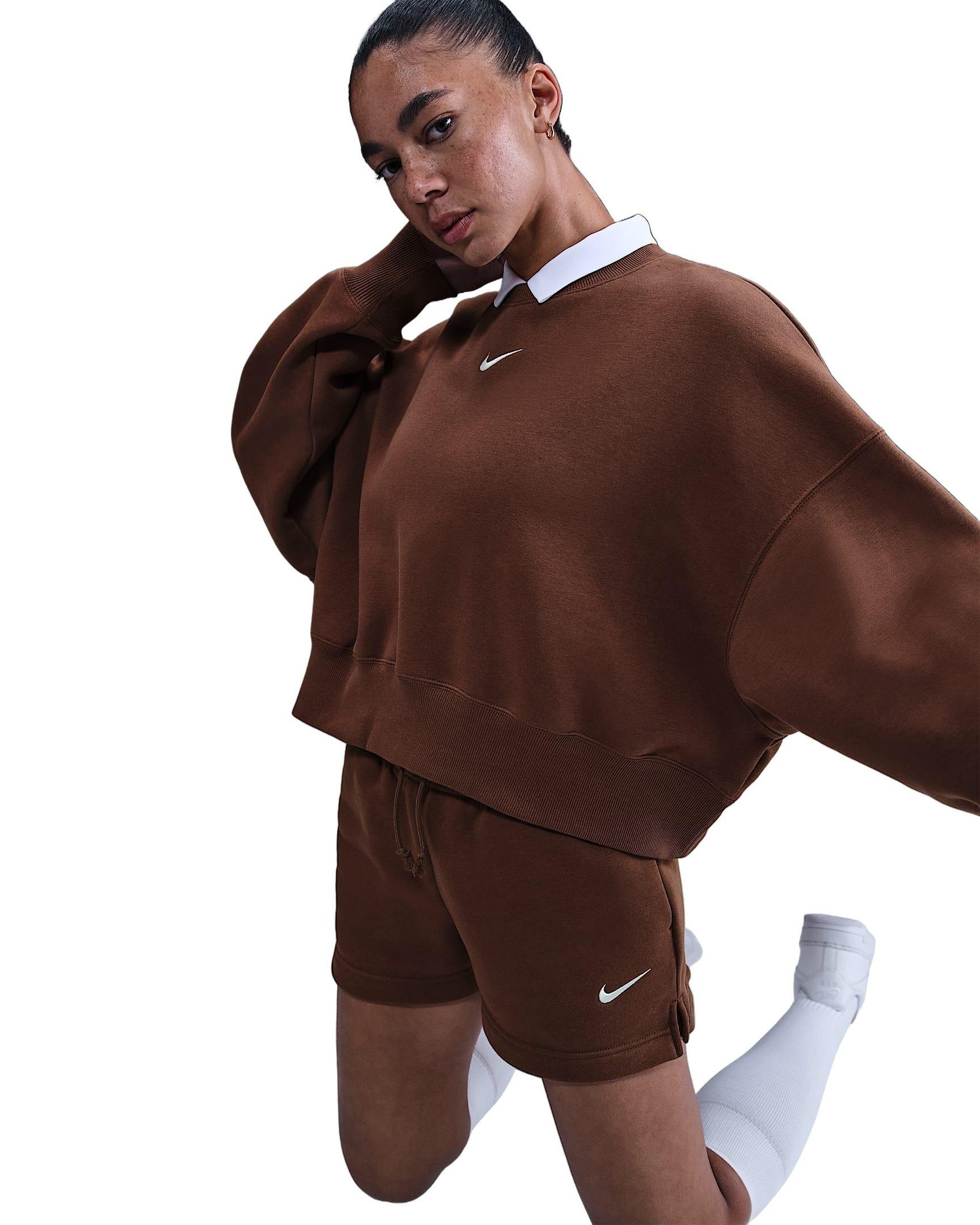 Nike Women's Sportswear Phoenix Fleece Over-Oversized Crew-Neck Sweatshirt -Brown - BROWN Thumbnail View 3