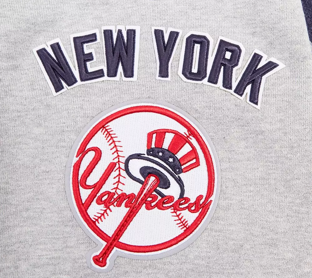 Pro Standard Men's MLB New York Yankees Mashup Rib Crewneck - Grey/Navy - GREY/NAVY